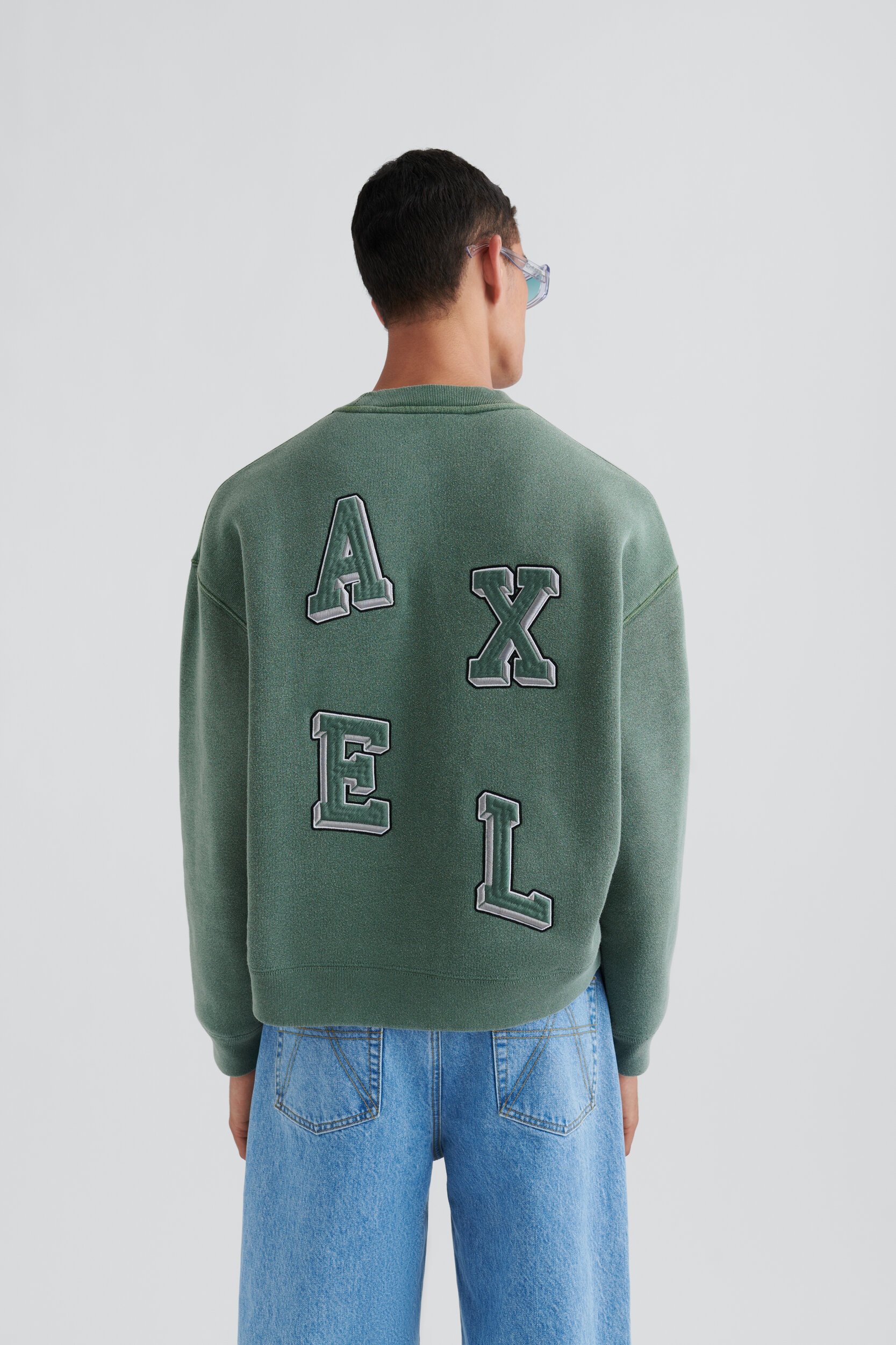 Typo Embroidered Sweatshirt - 3