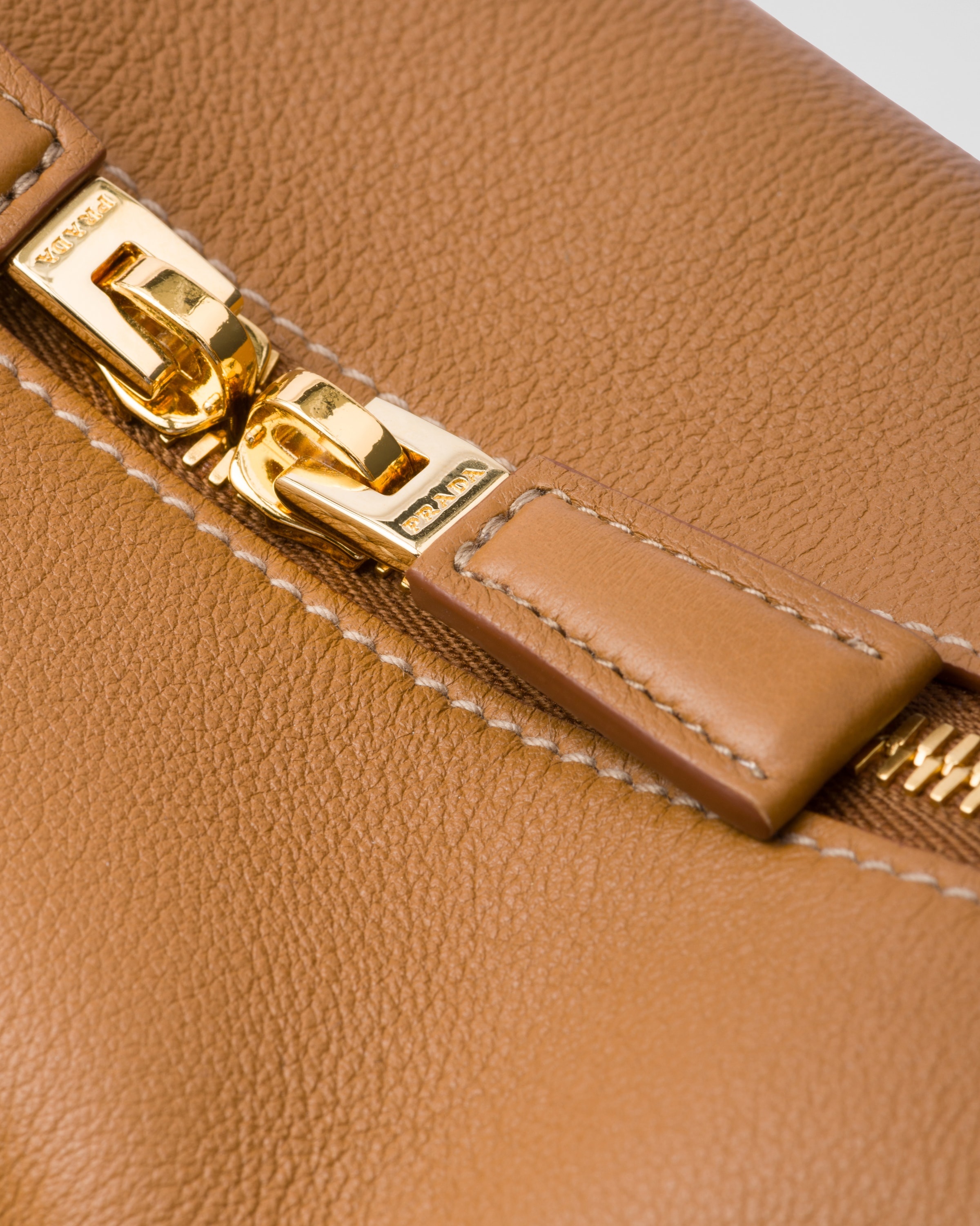 Medium leather handbag - 6