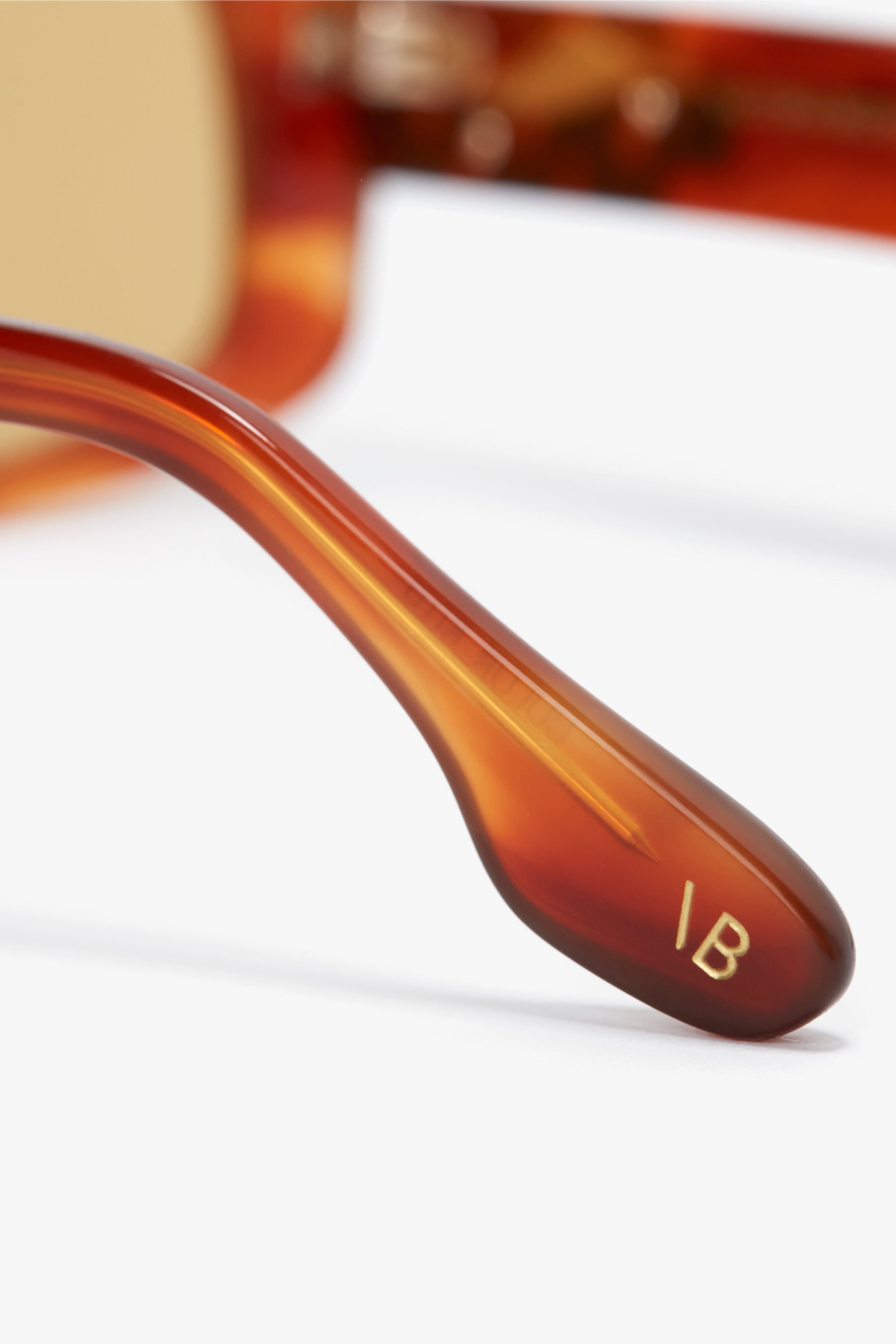 Chain Detail Rectangular Frame Sunglasses In Striped Blonde Havana - 6