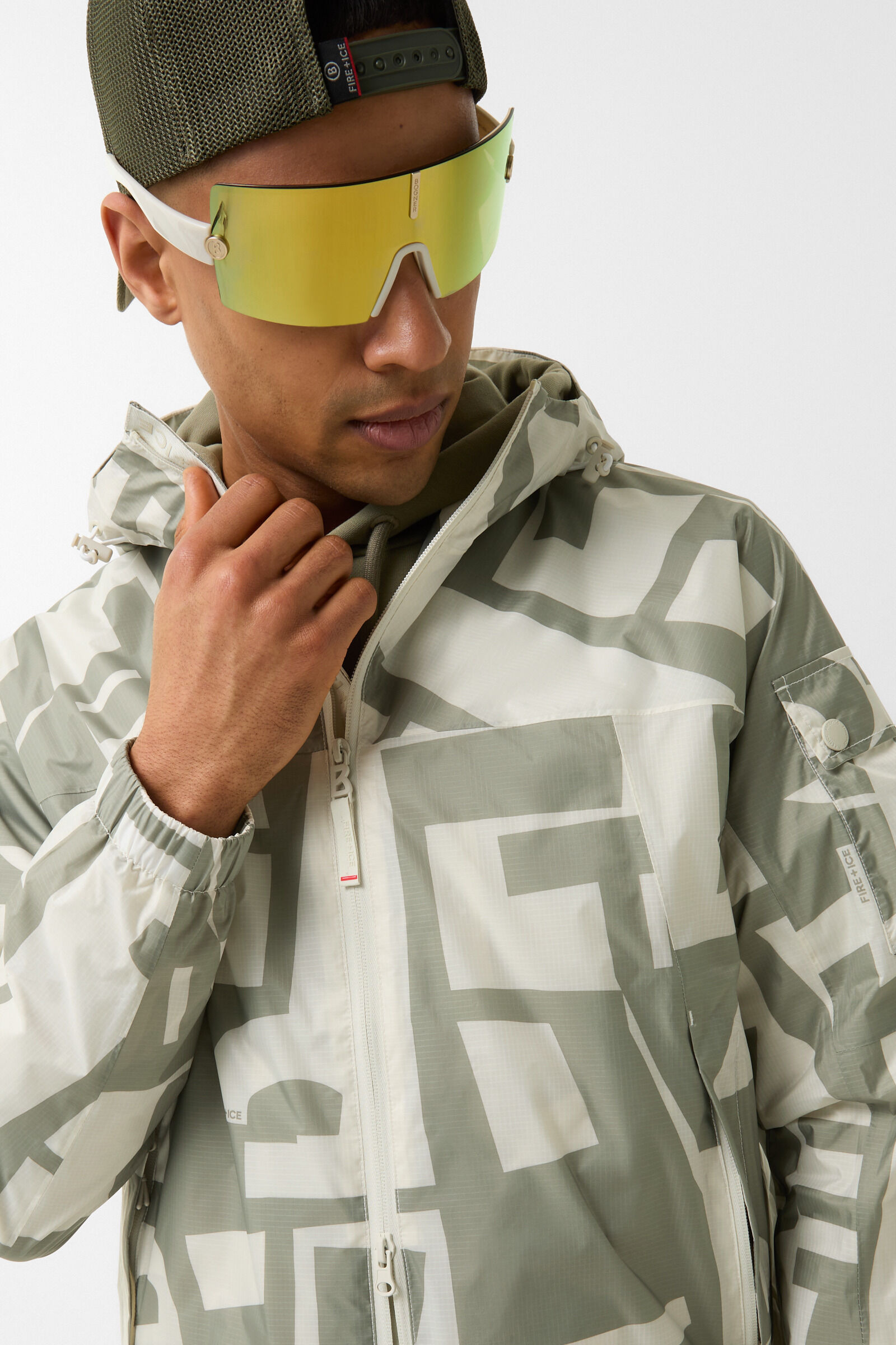 Justin functional jacket in Beige/Off-White - 5