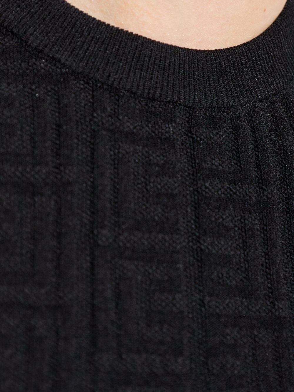 textured short-sleeve T-shirt - 5