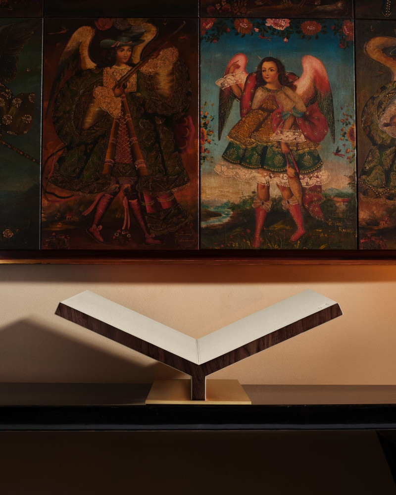 ASSOULINE Collector Ultimate Bookstand - Stone outlook