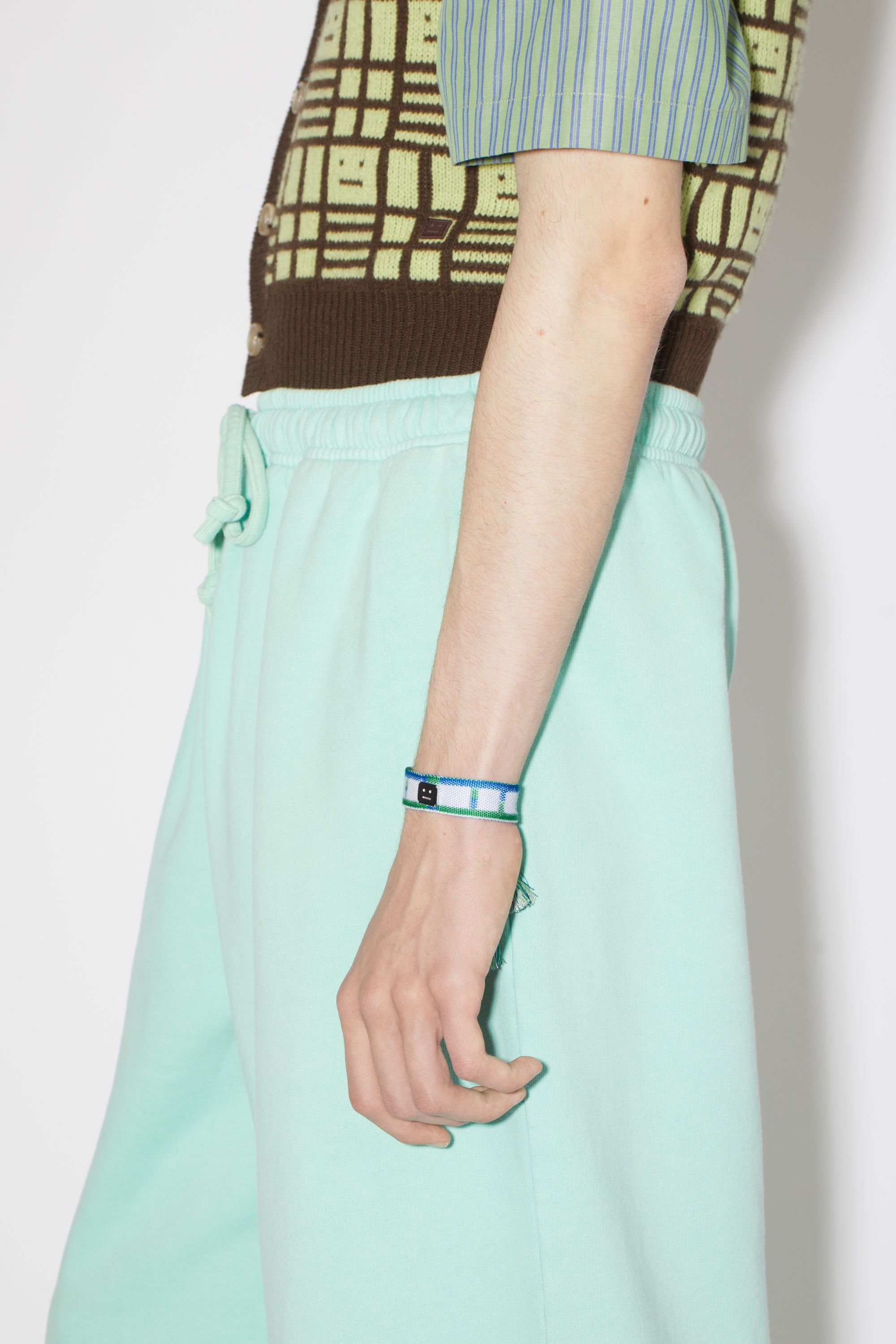 Face logo friendship bracelet - Lilac purple - 3