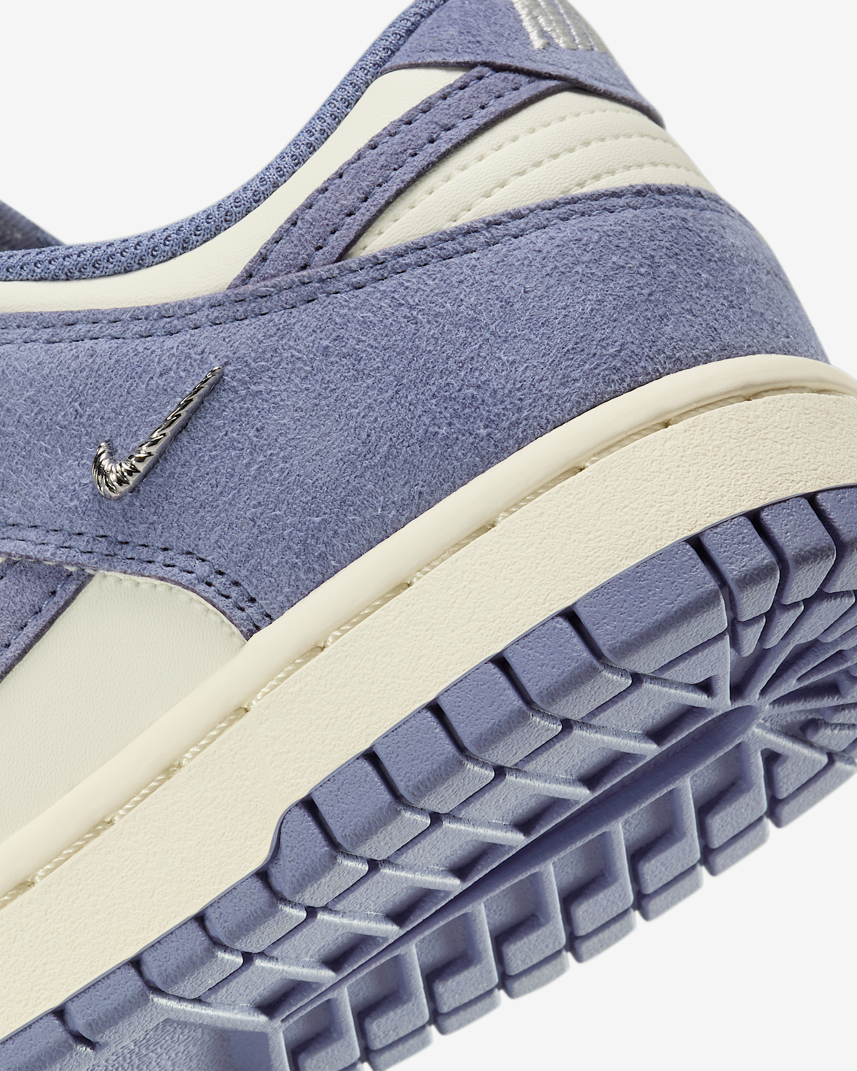Nike Dunk Low Women's Shoes - 8