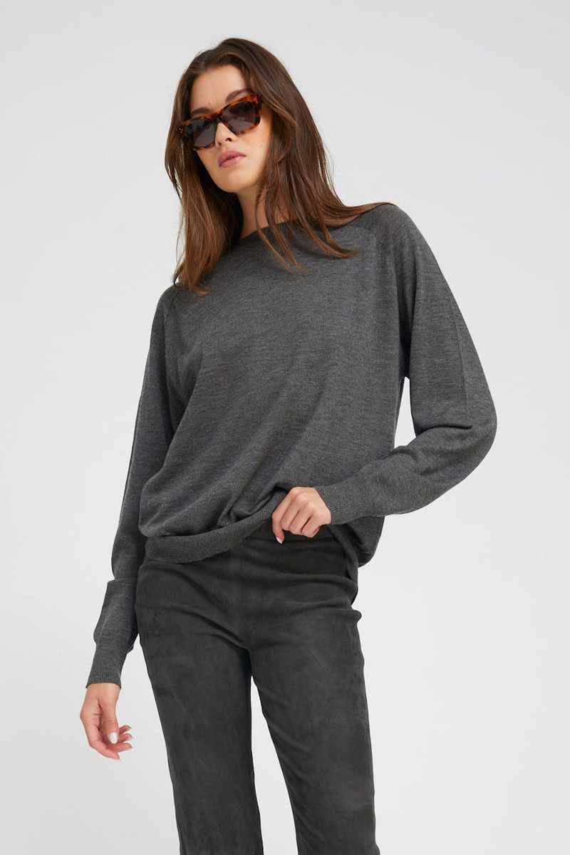 CHARCOAL CASHMERE BOYFRIEND TEE 1