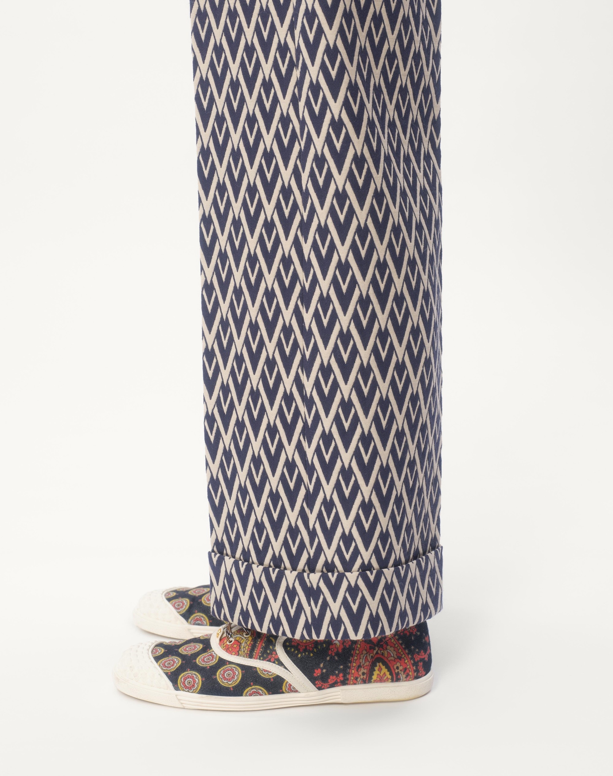 WOOL PANTS WITH CUFFS WITH TOUTE LA V JACQUARD PATTERN - 3