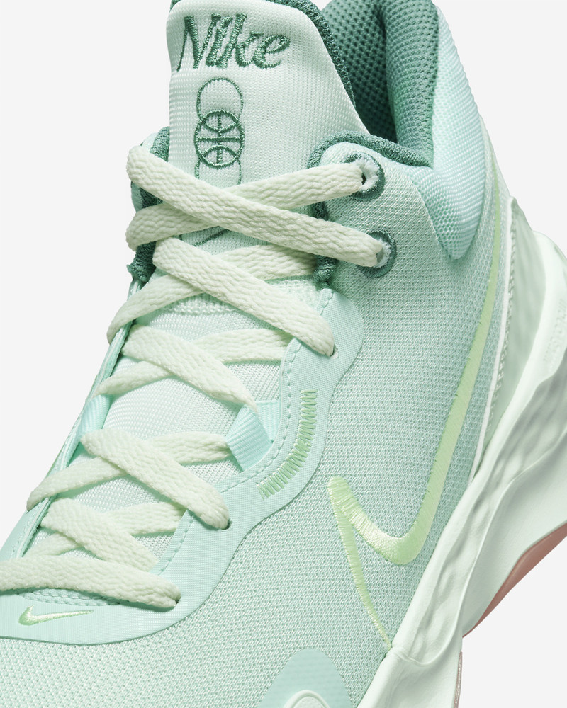 Nike Women's Renew Elevate 3 Basketball Shoes 7