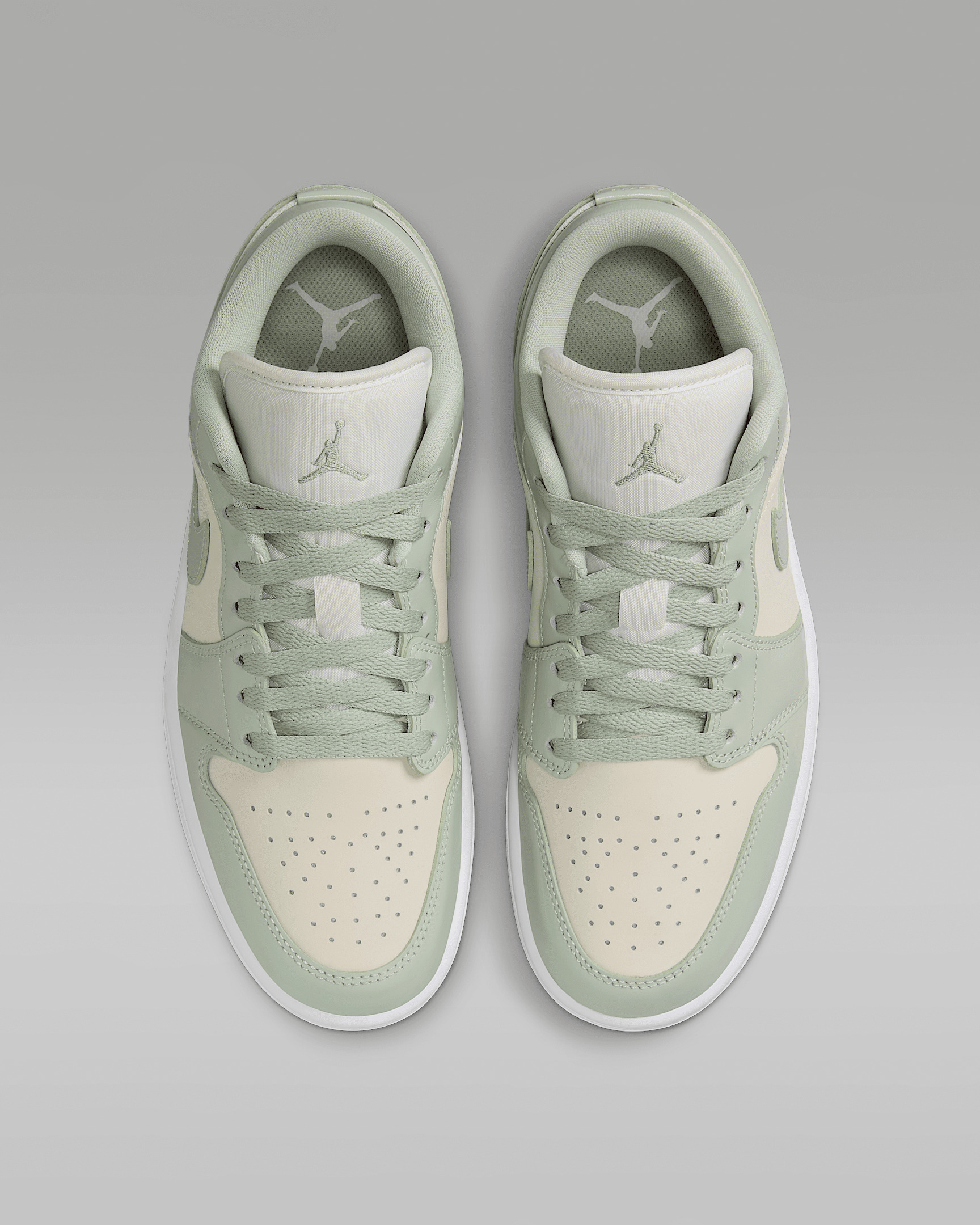 Air Jordan 1 Low SE Women's Shoes - 4