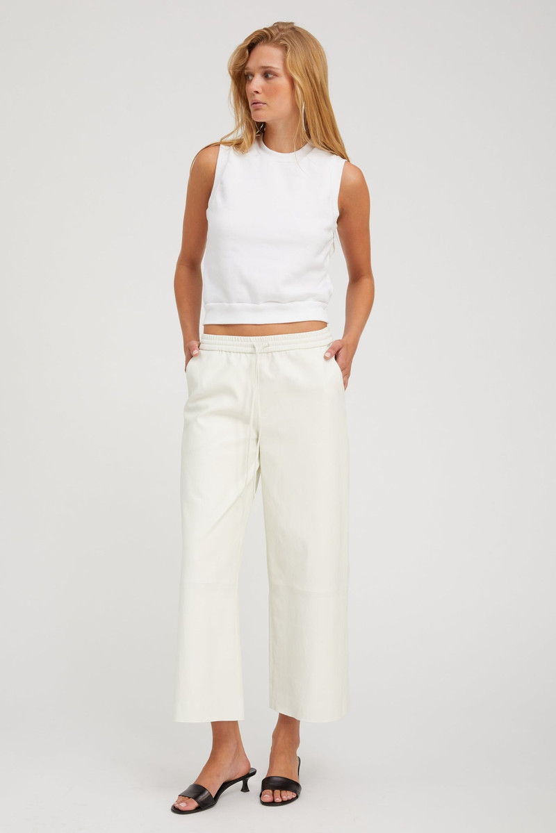 SPRWMN WHITE LEATHER CROPPED BAGGY PANTS outlook