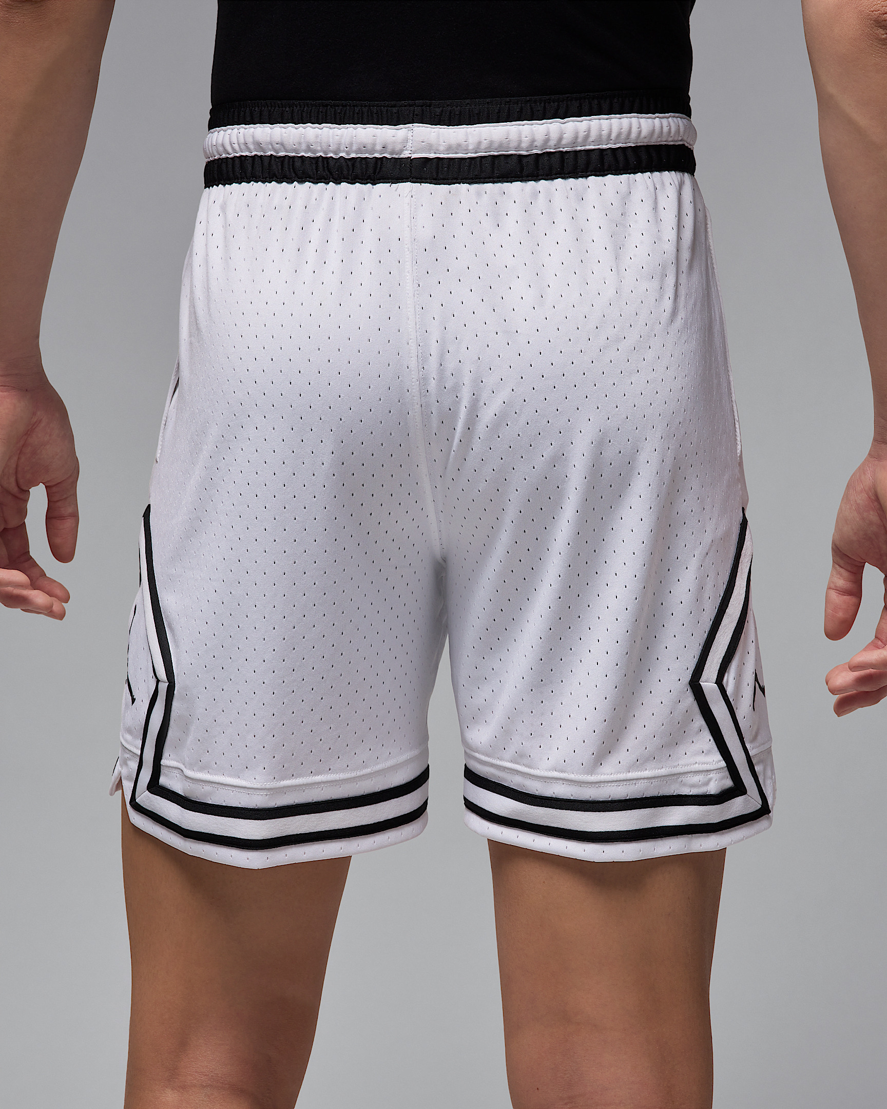 Jordan Sport Men's Dri-FIT Mesh Diamond Shorts - 3