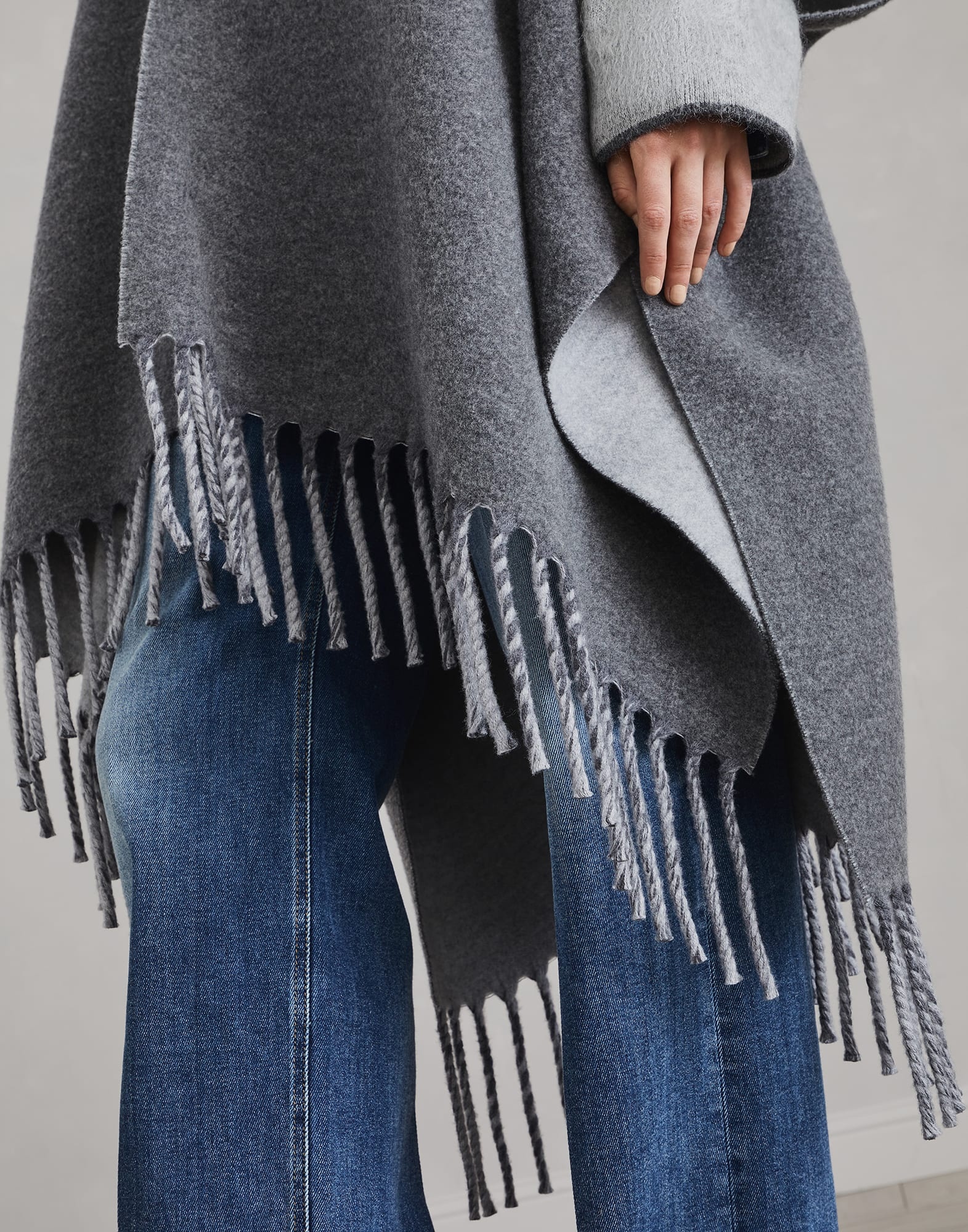 Wool and cashmere reversible double knit poncho - 3