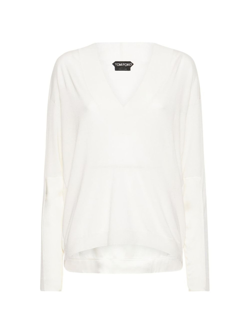 V-neck long-sleeve knitted top 1