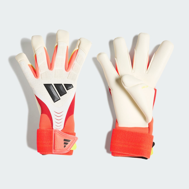 PREDATOR GOALKEEPER GLOVE PRO HYBRID STRAP 1