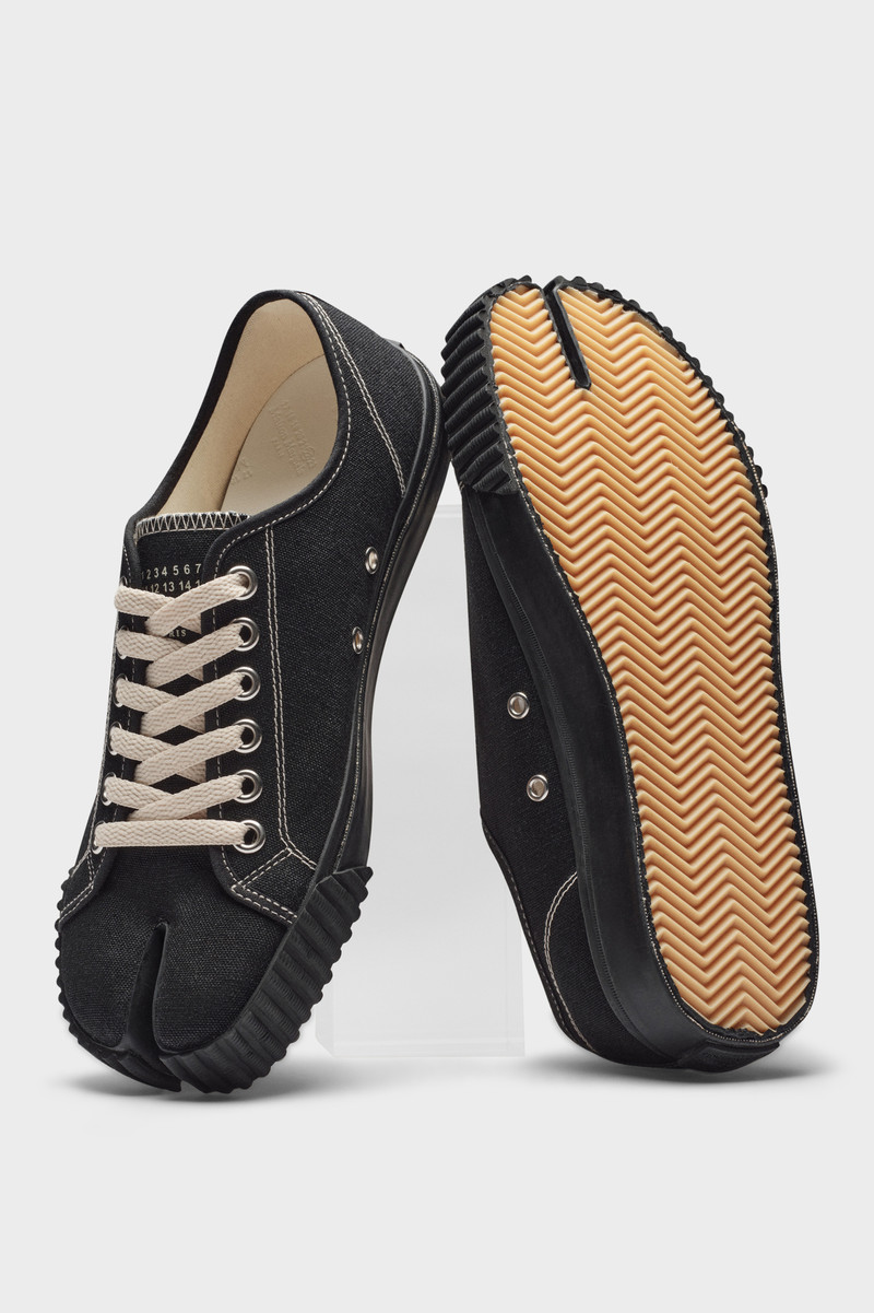Maison Margiela Tabi sneakers outlook