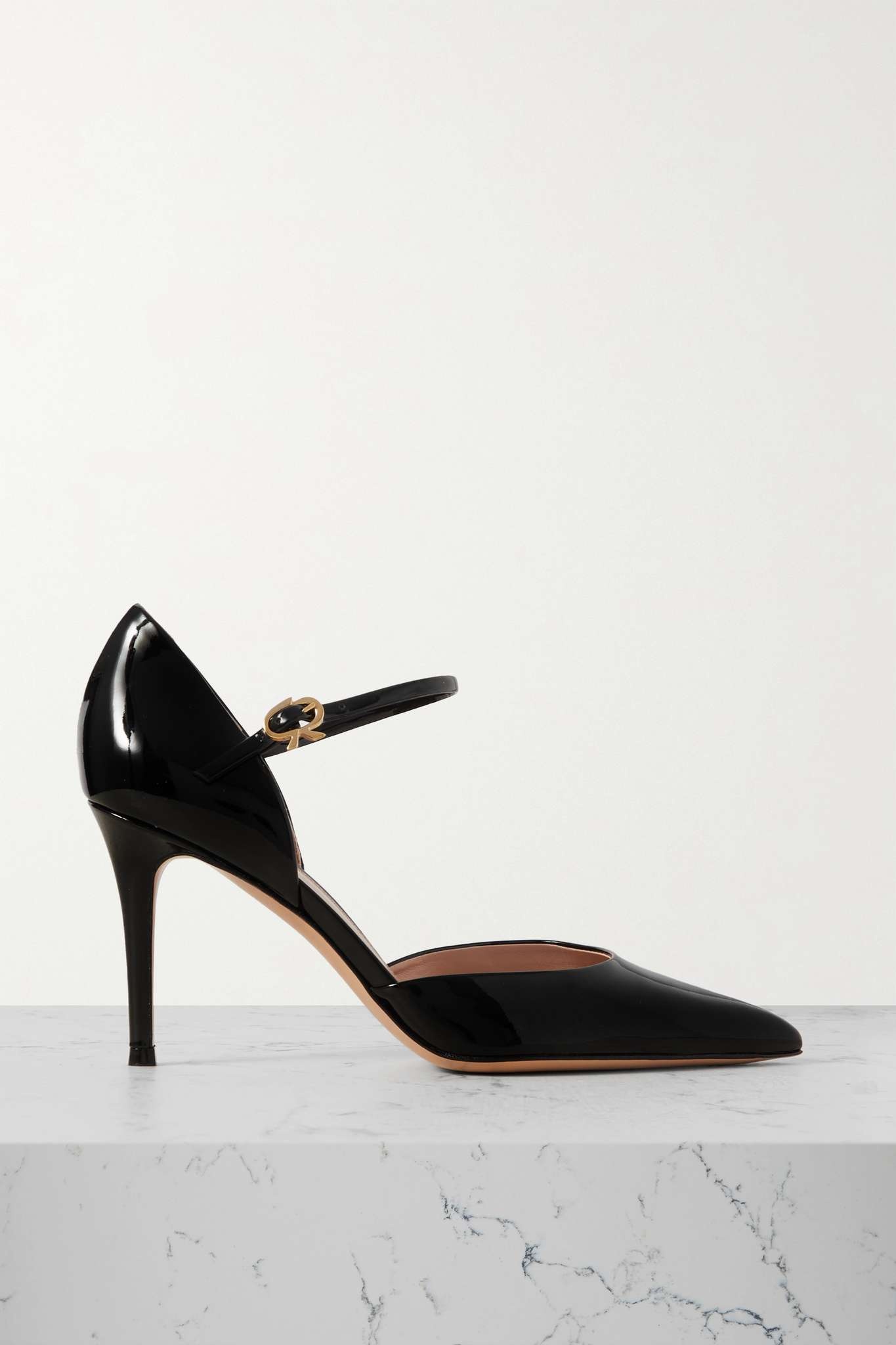 Gianvito Rossi Piper Anklet Leather Pumps in Black