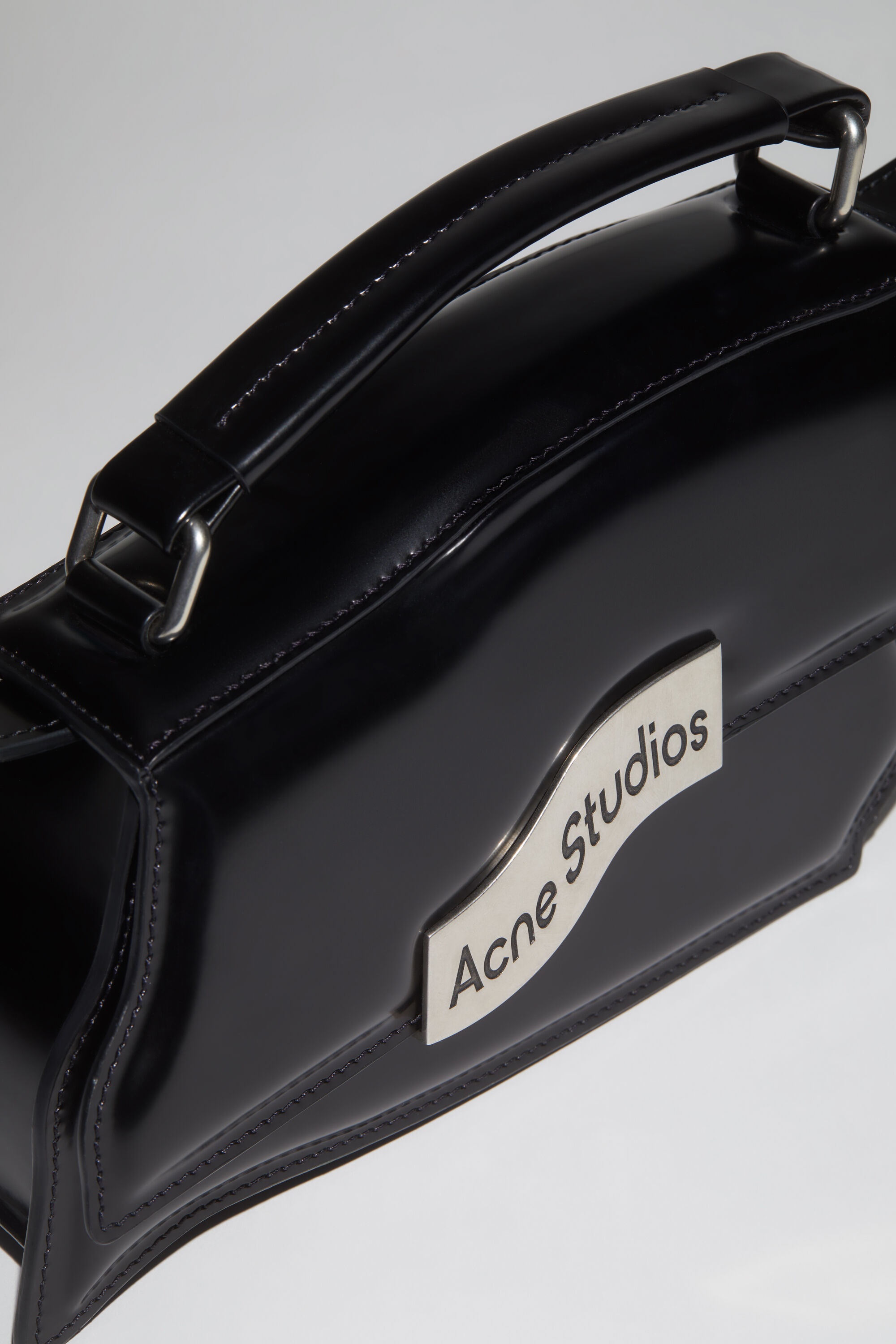 Distortion wavy mini bag - Black - 4