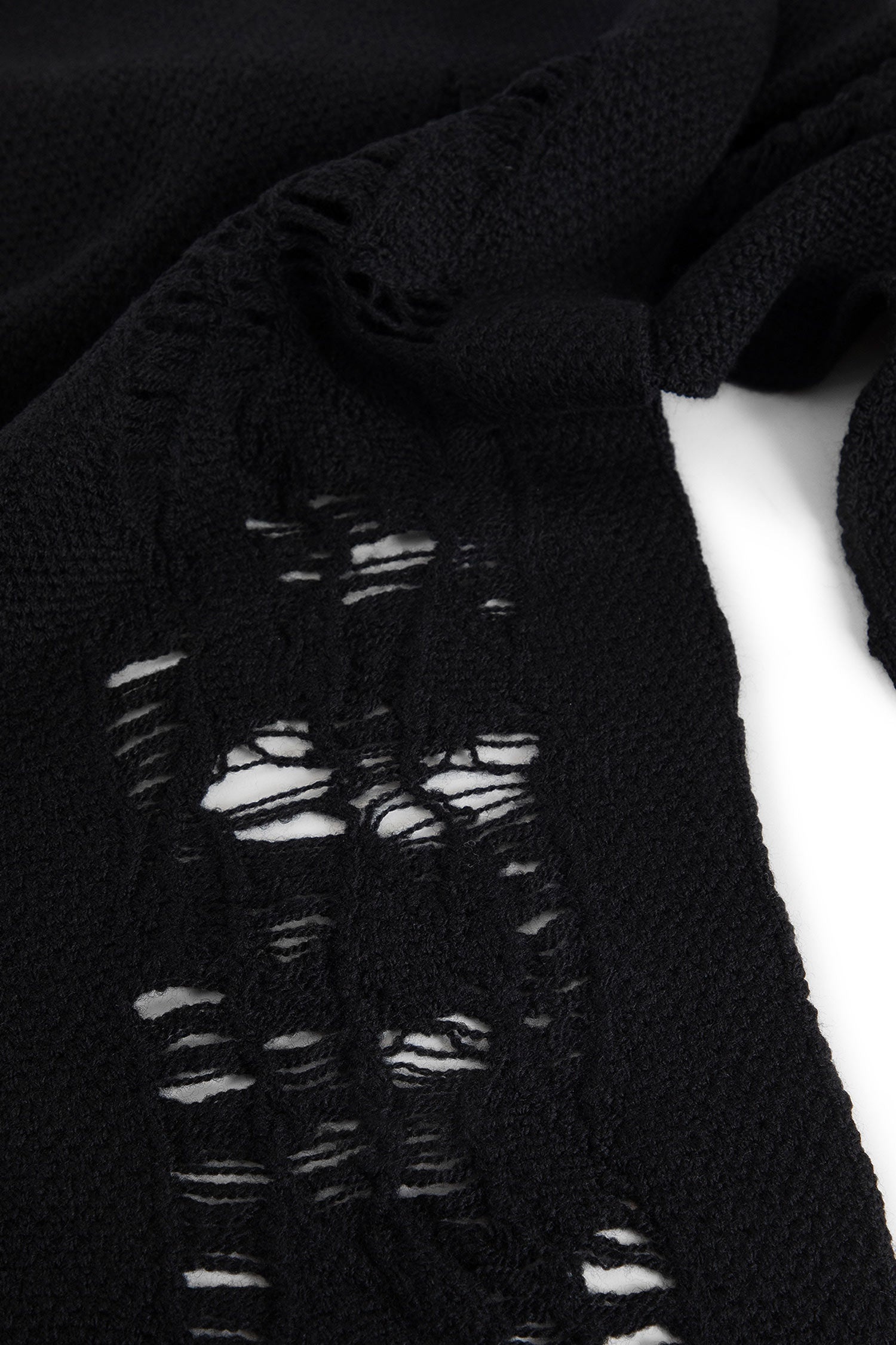 Pal-Destroyed-Seed-Stitch-Scarf - 2