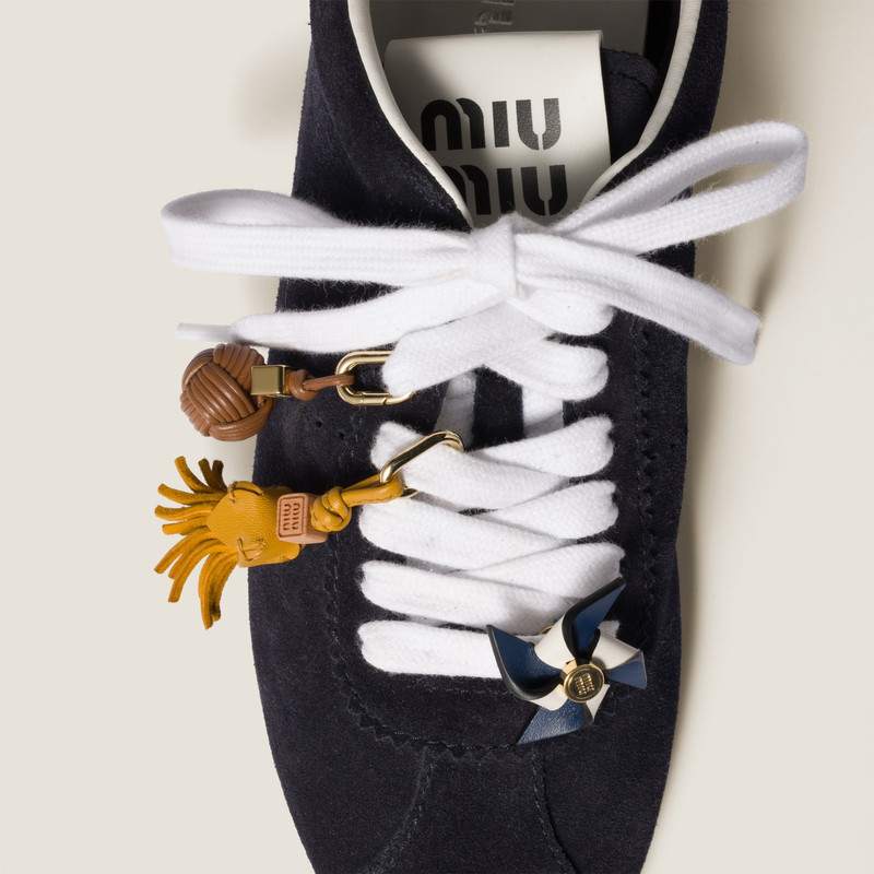 Miu Miu Leather pinwheel brooch outlook