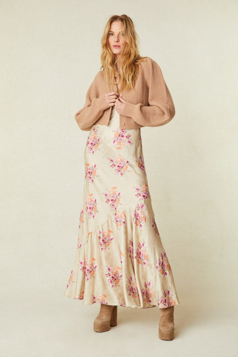 Avignon V-Neck Crop Cardigan 4