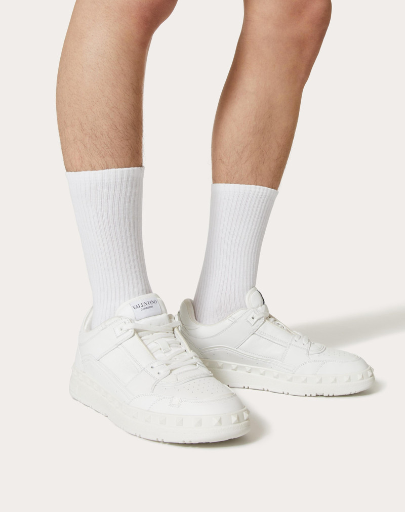 Valentino FREEDOTS LOW-TOP SNEAKER IN CALFSKIN outlook