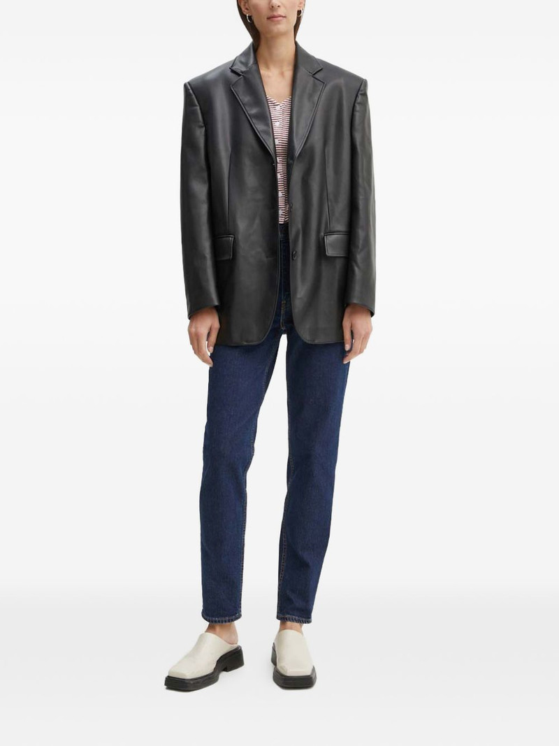 Levi's pocket jeans outlook