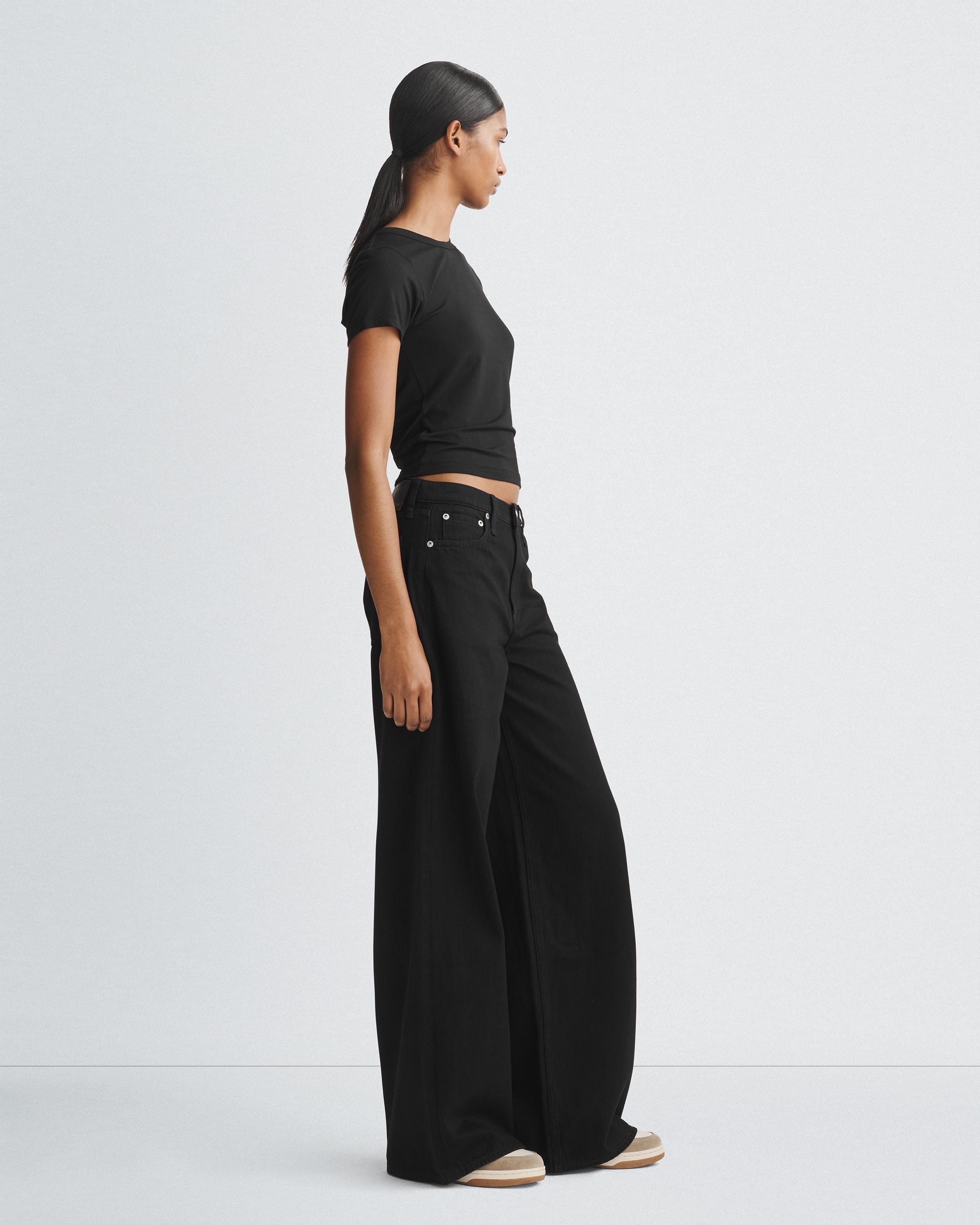 Sofie Wide-Leg - Black
High-Rise Rigid Jean - 4