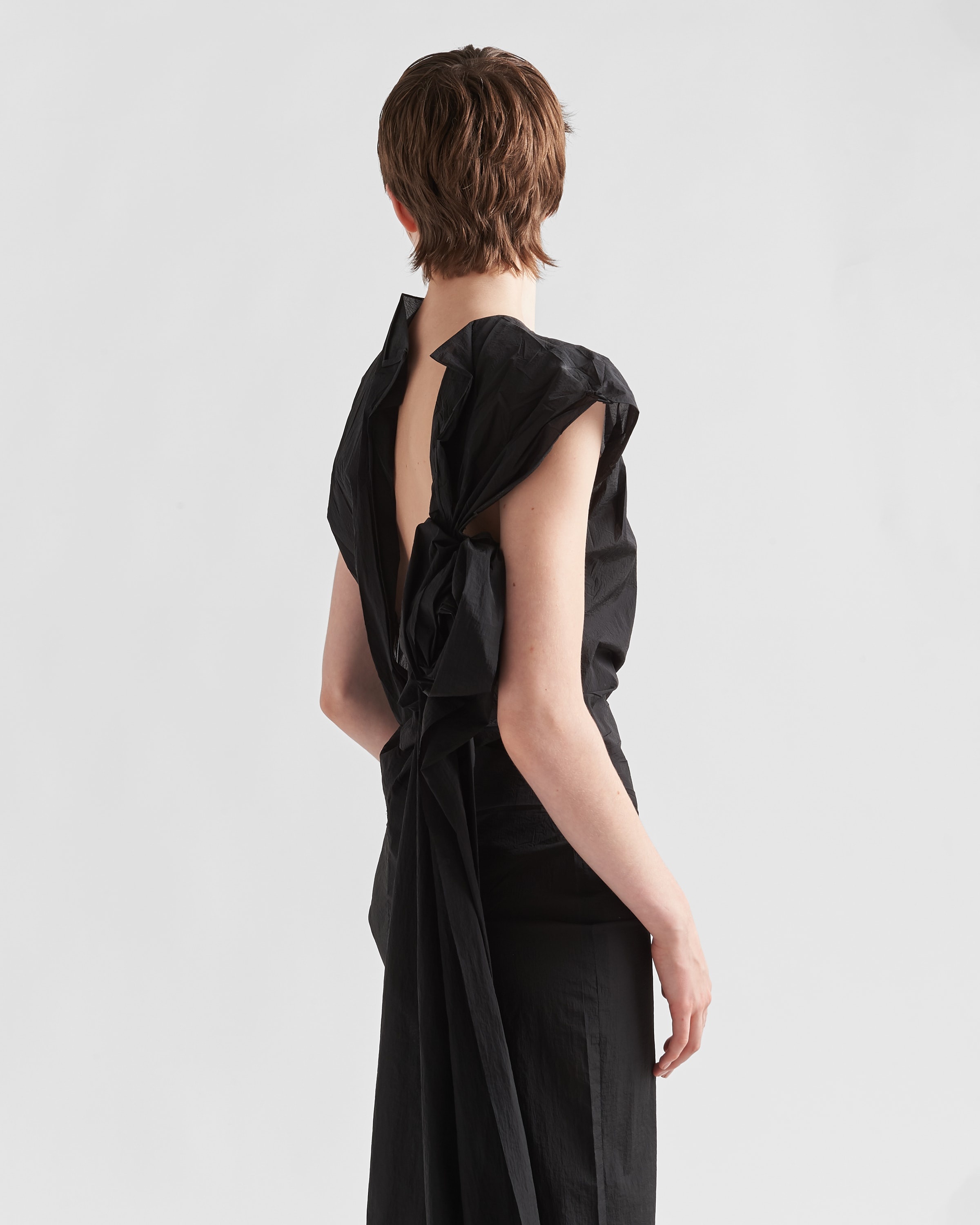 Nylon crepe dress with appliqué - 4