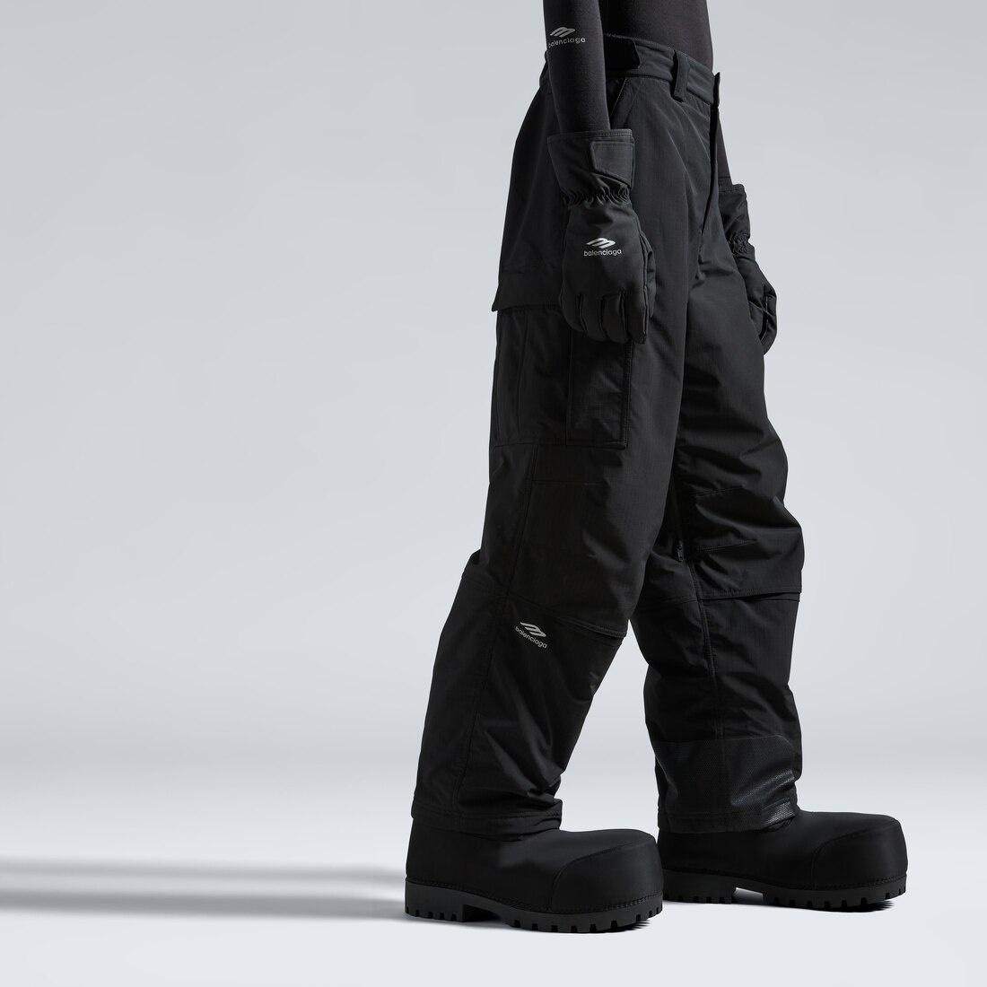 Men's 3b Sports Icon Ski Cargo Pants in Black - 5
