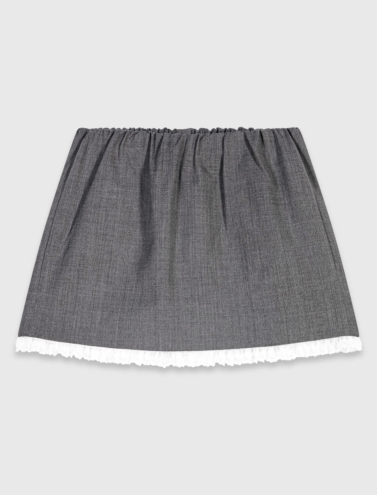 Short skirt with lace trim - 1