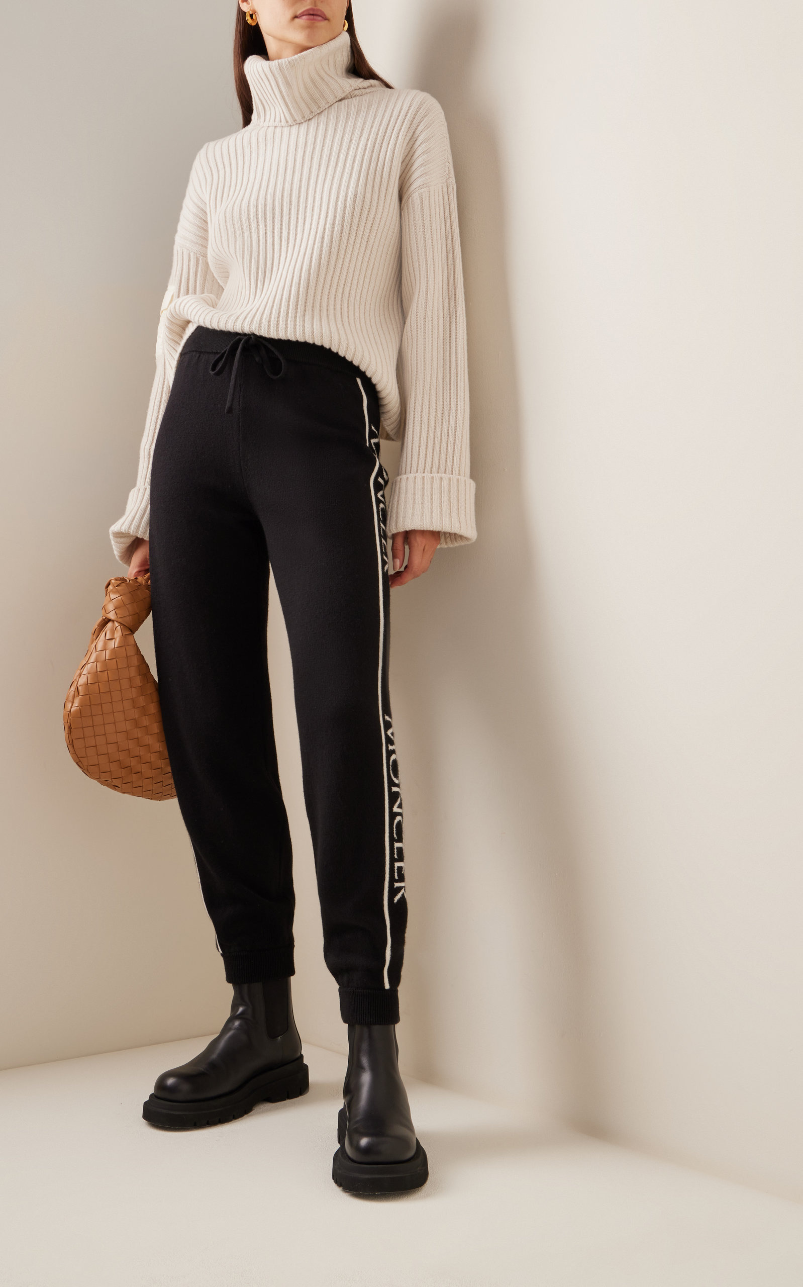Logo-Trimmed Wool Sweatpants black - 2