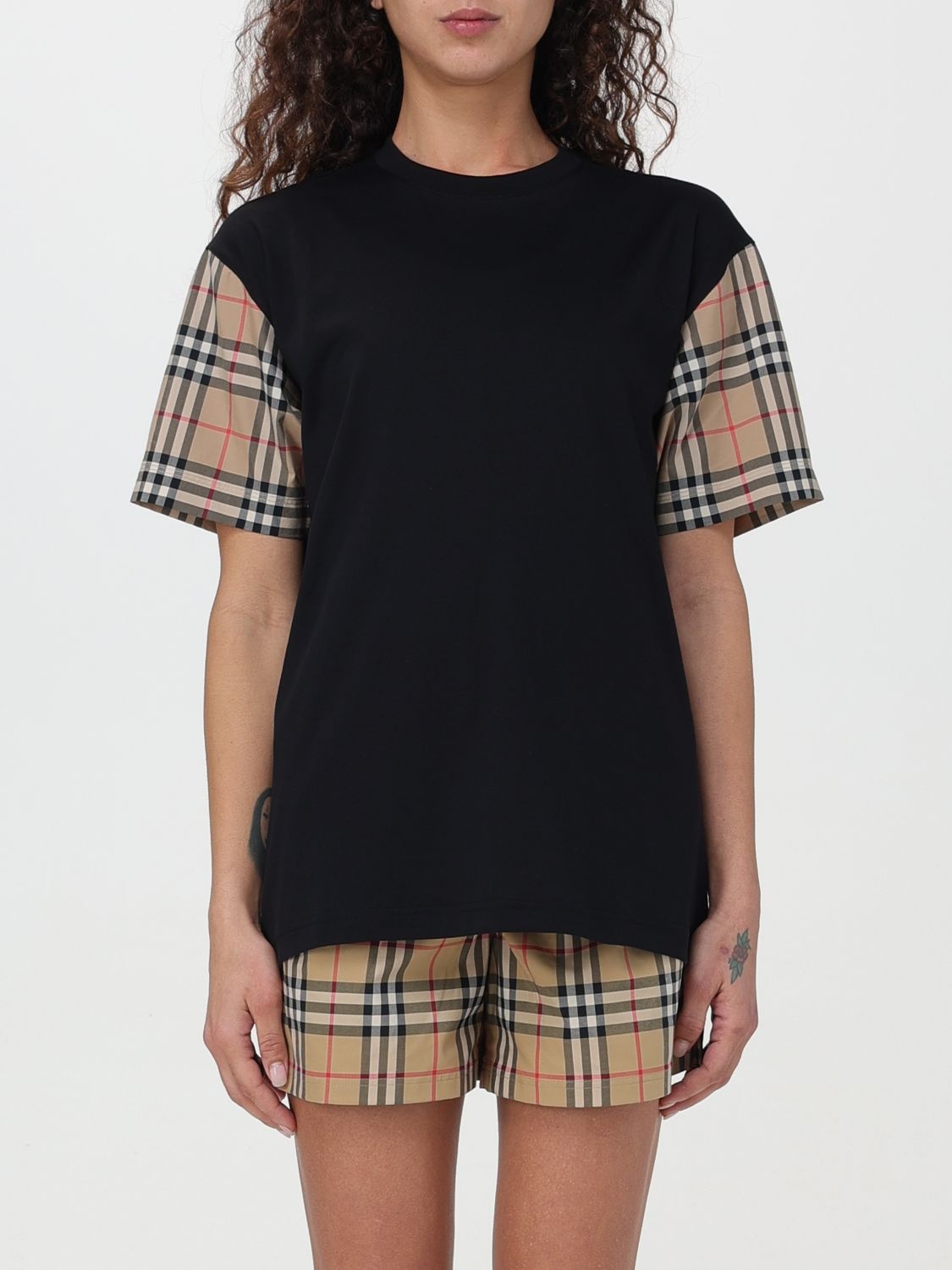 Burberry T-shirt in organic cotton with Vintage Check sleeves - 1
