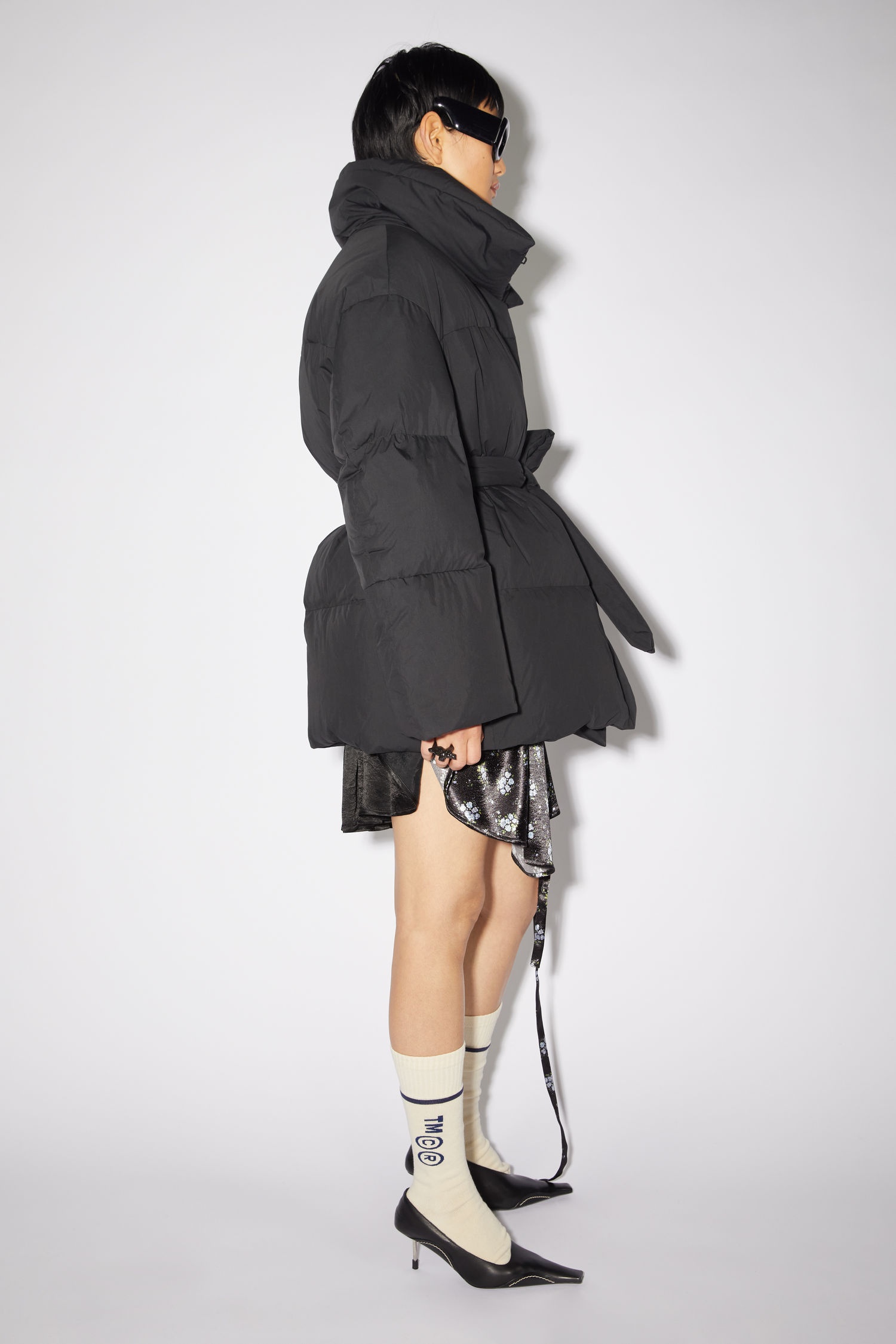 Belted puffer jacket - Black - 4