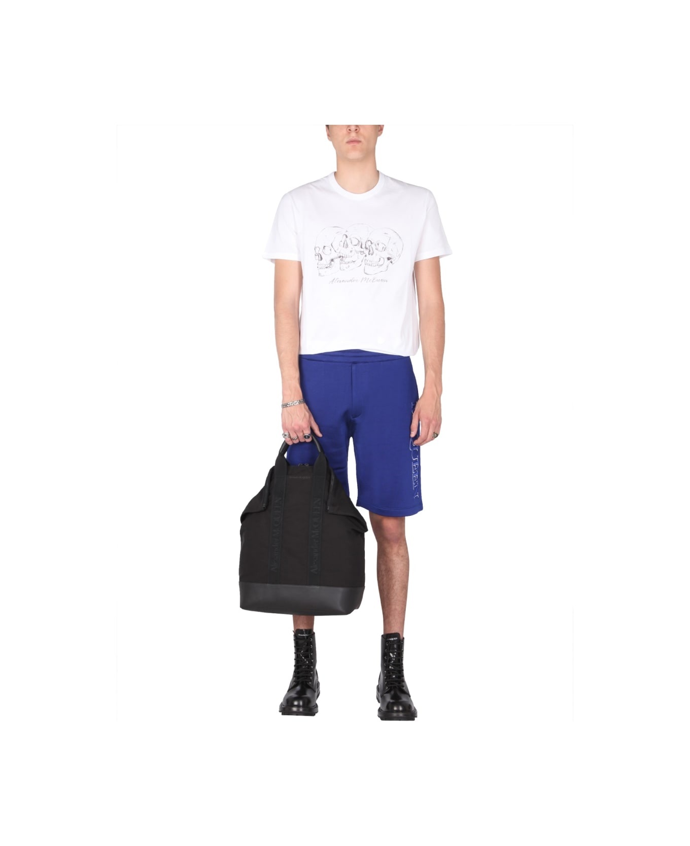 Shorts With Embroidered Logo - 2