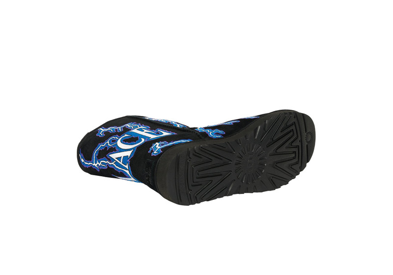 PALACE UGG LIGHTNING CLASSIC SHORT BOOT BLACK 5