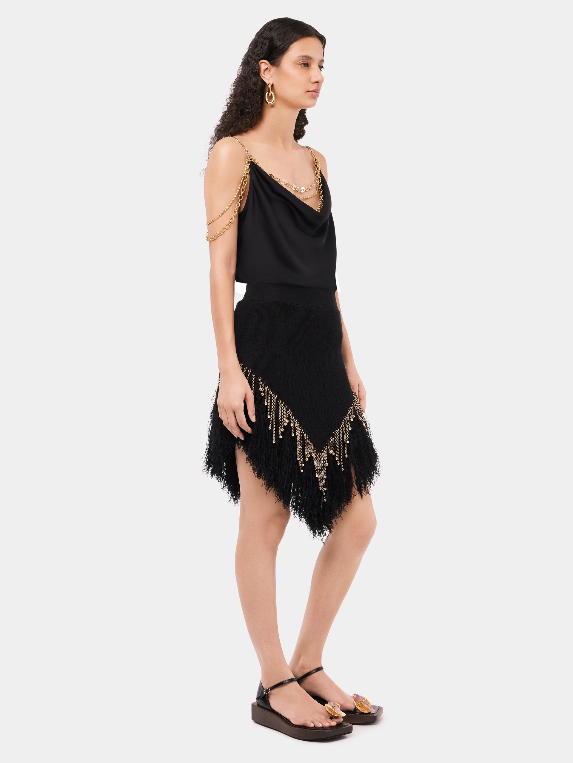 BLACK TOP EMBELLISHED WITH "EIGHT" SIGNATURE CHAIN - 3