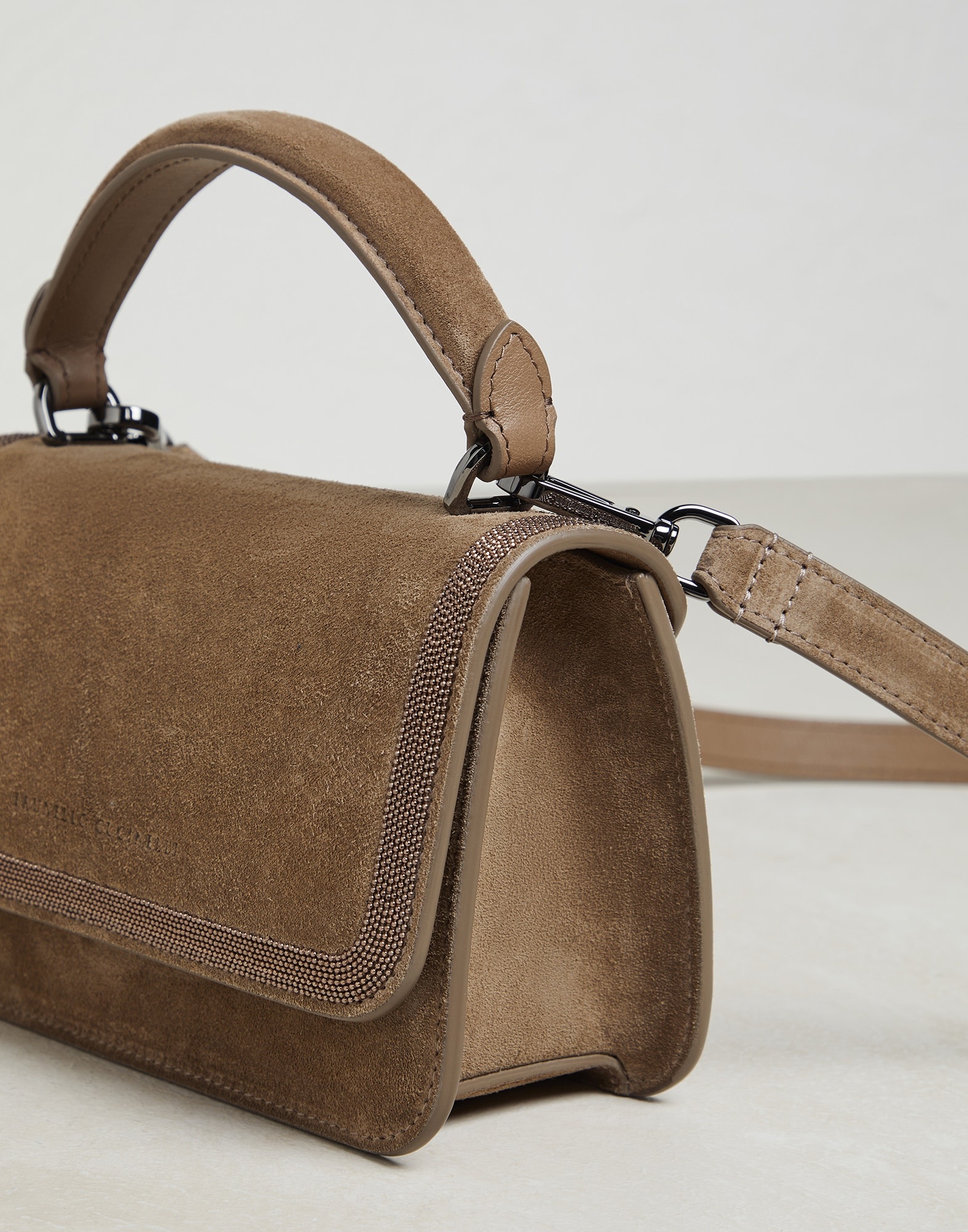 Suede bag with precious contour - 3