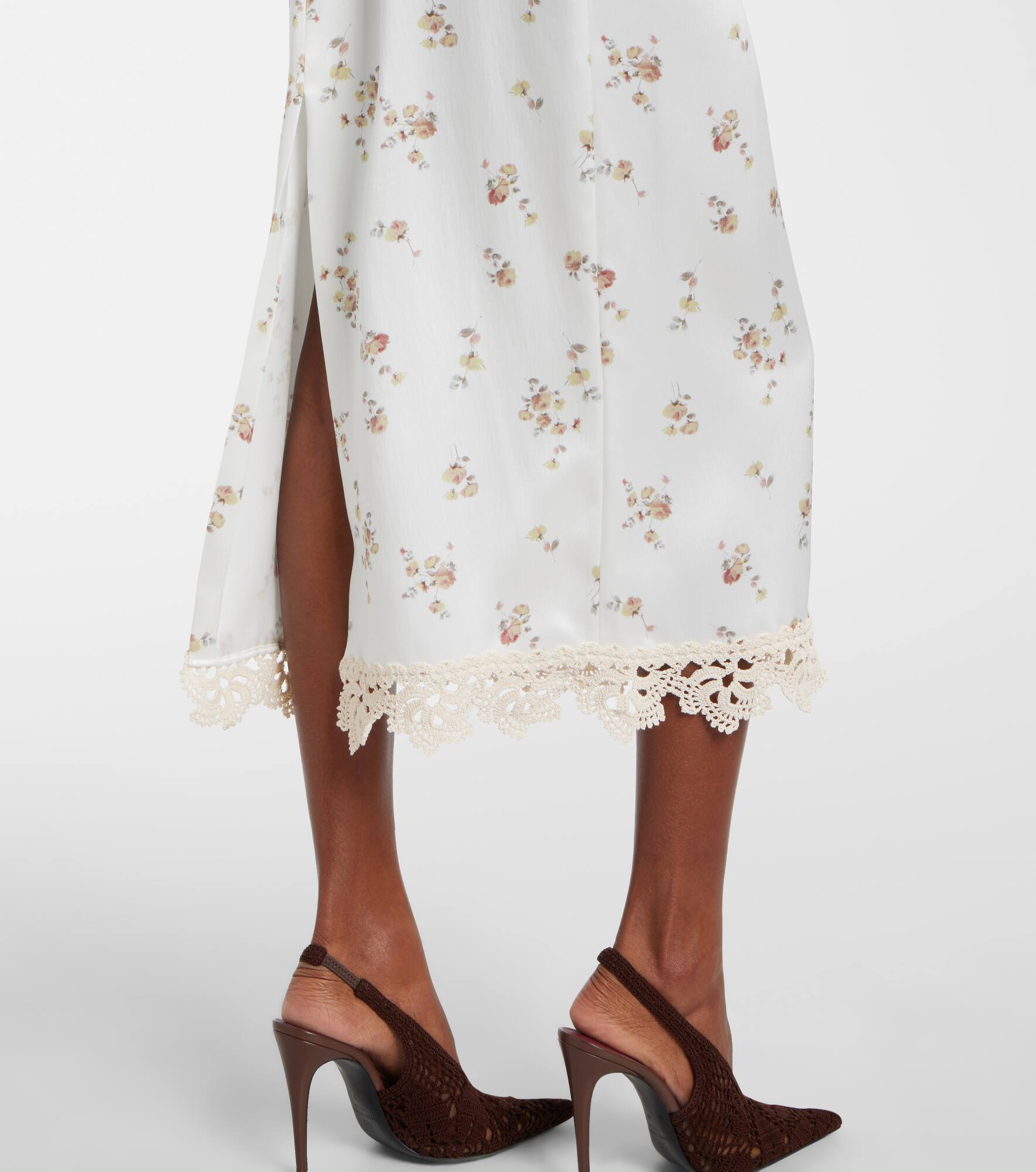 Floral crochet-trimmed silk slip dress - 5