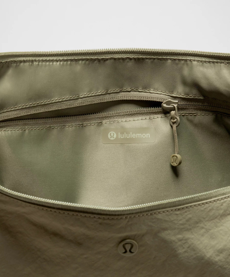 Large Slouchy Sling Bag 13L 5