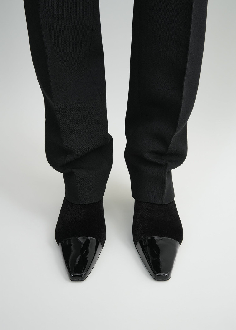 TOTEME Bi-material pumps black outlook