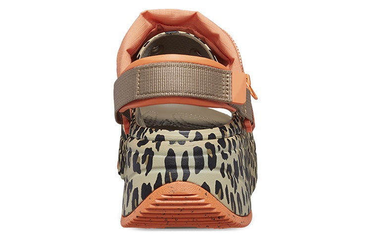 (WMNS) Crocs Hiker Xscape Animal Sandals 'Khaki Leopard' 208611-2BY - 6