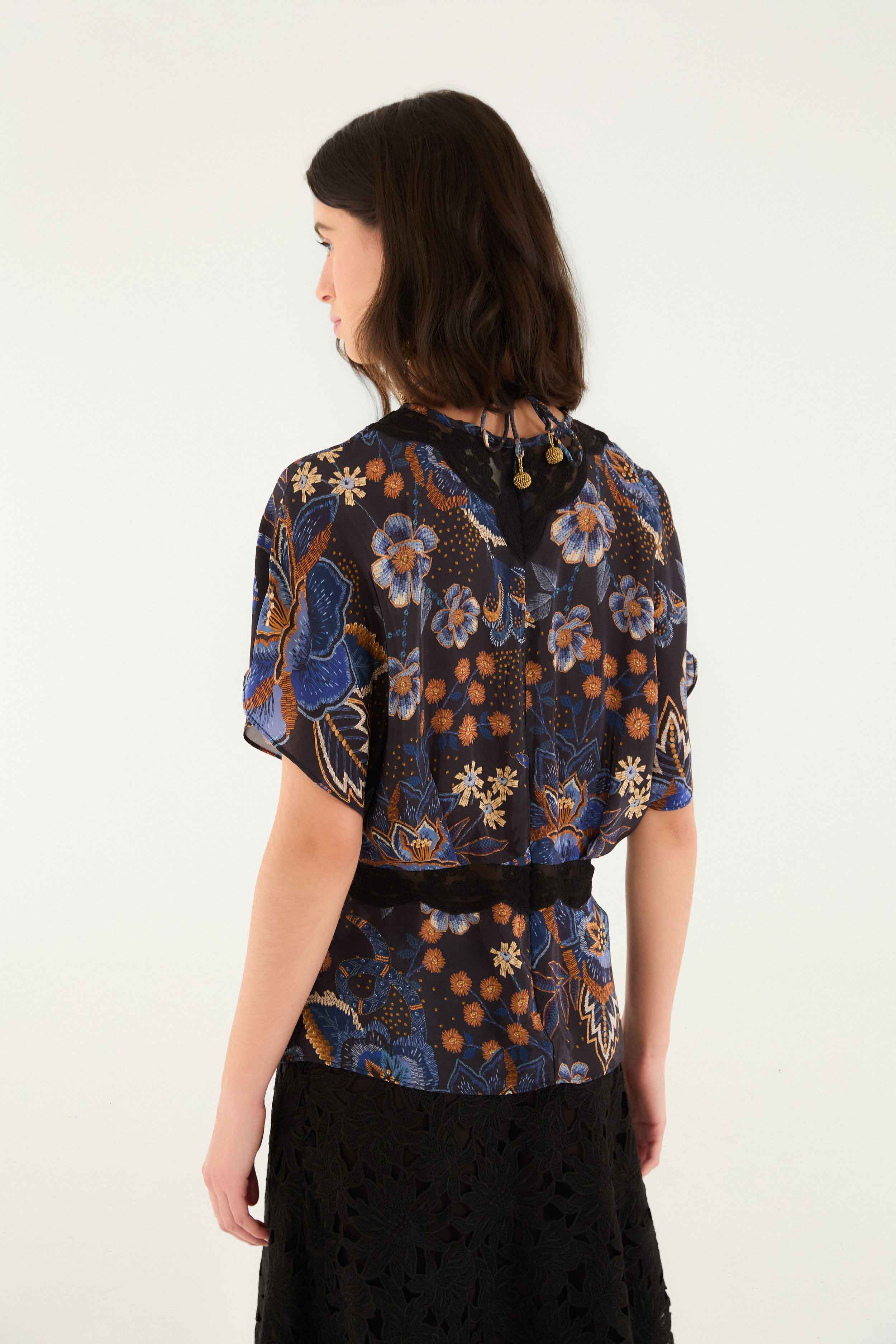 Black Snakes Bouquet Blouse - 3