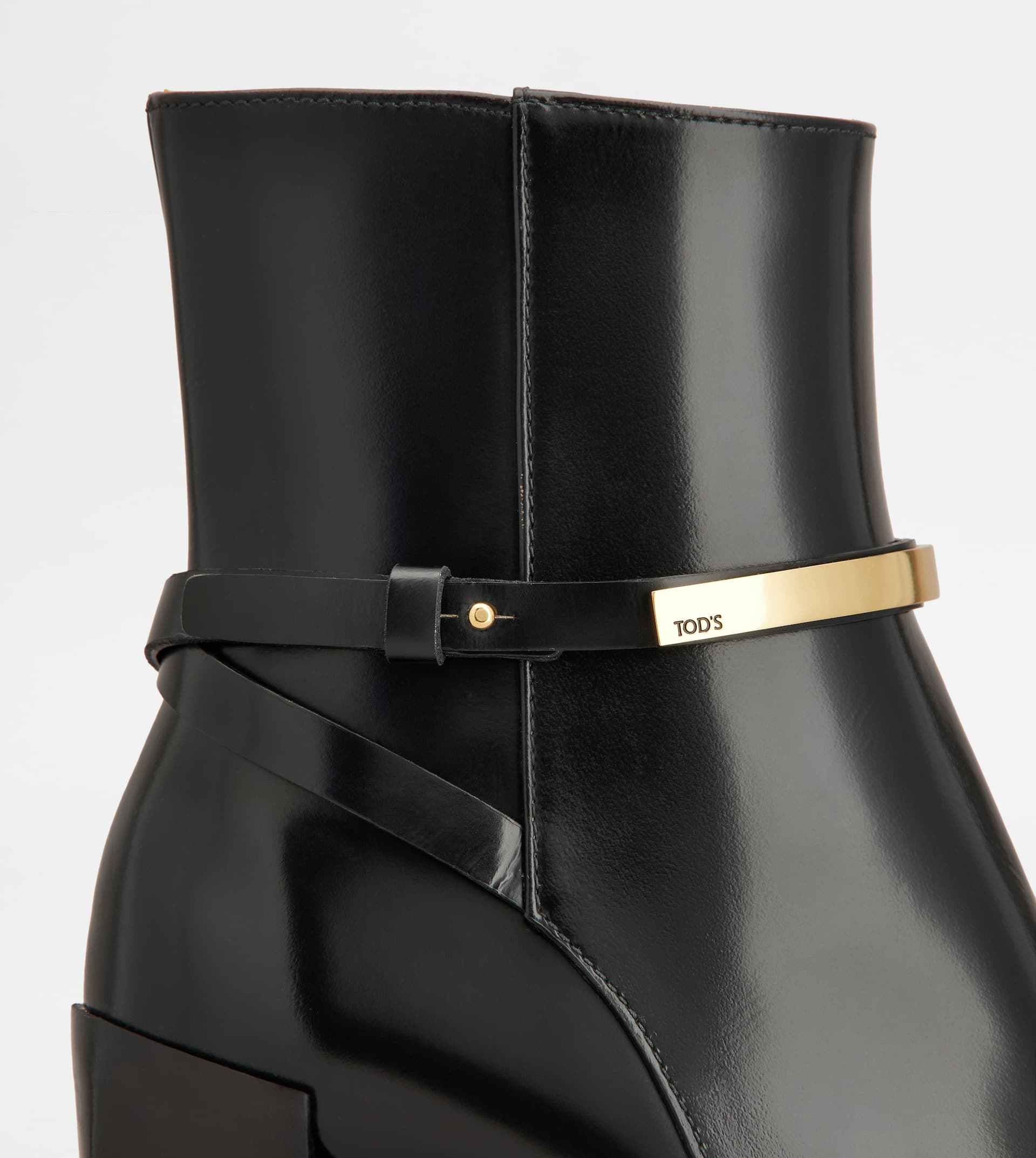 ANKLE BOOTS IN LEATHER - BLACK - 5