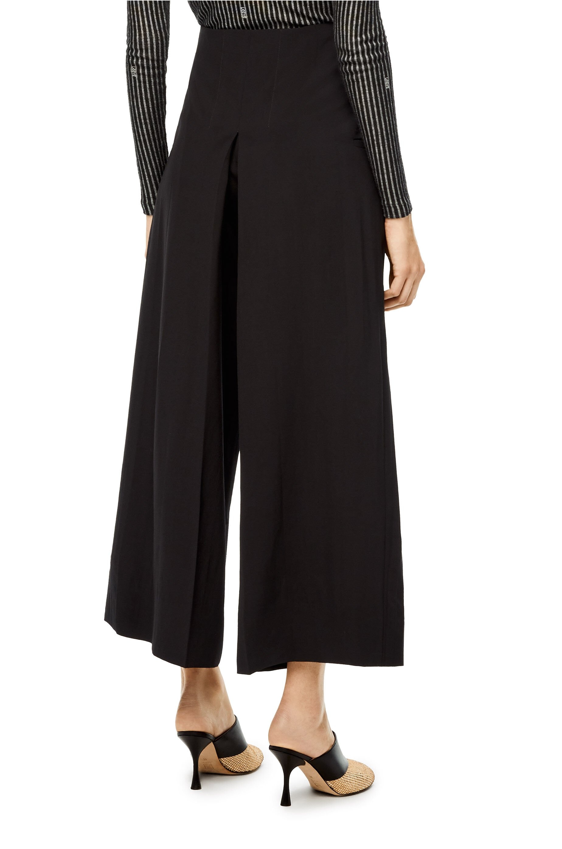 Cropped belted trousers in wool - 4