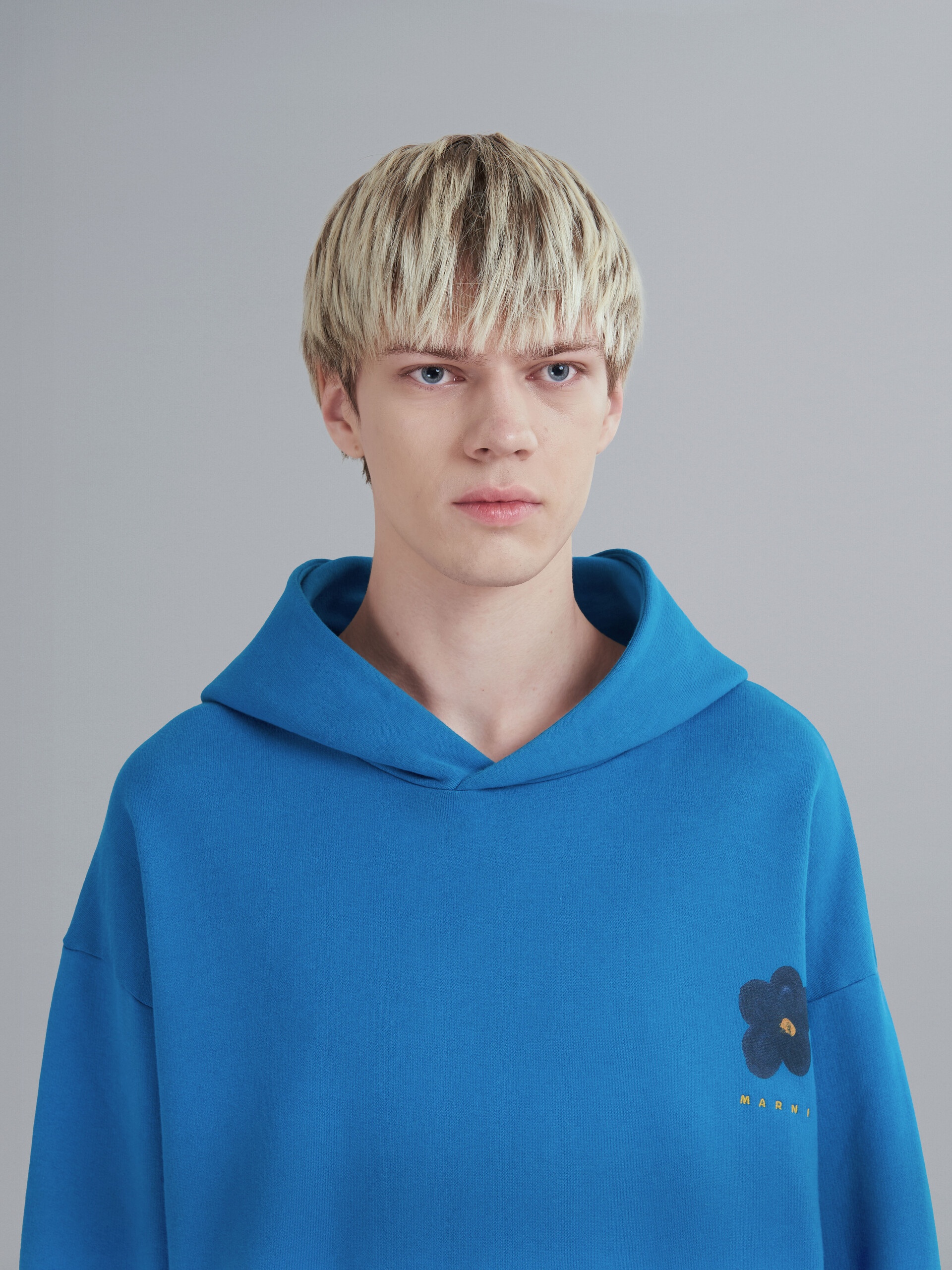BLACK DAISY PRINT BLUE COTTON HOODED SWEATSHIRT - 4
