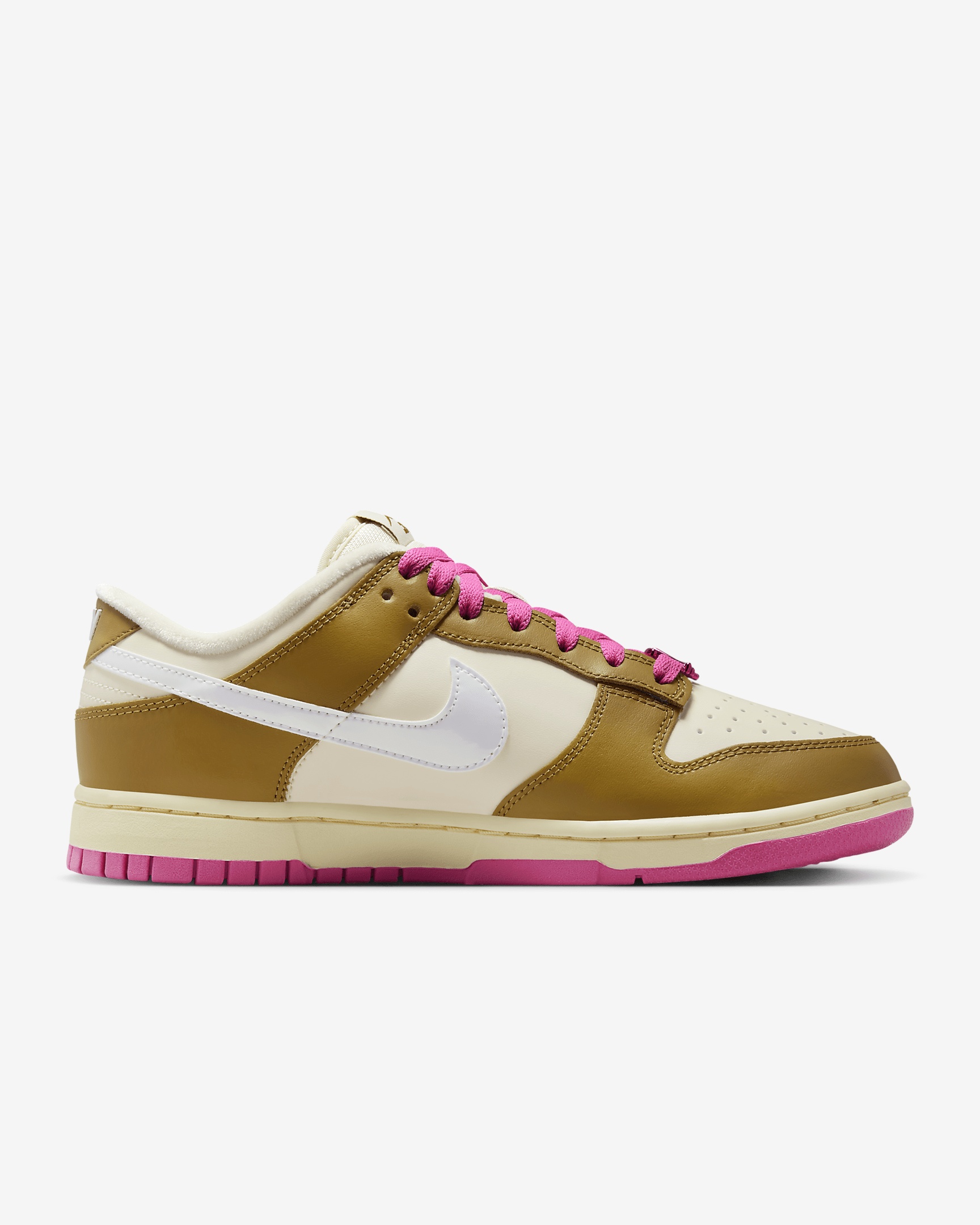 Nike Women's Dunk Low SE Shoes - 4