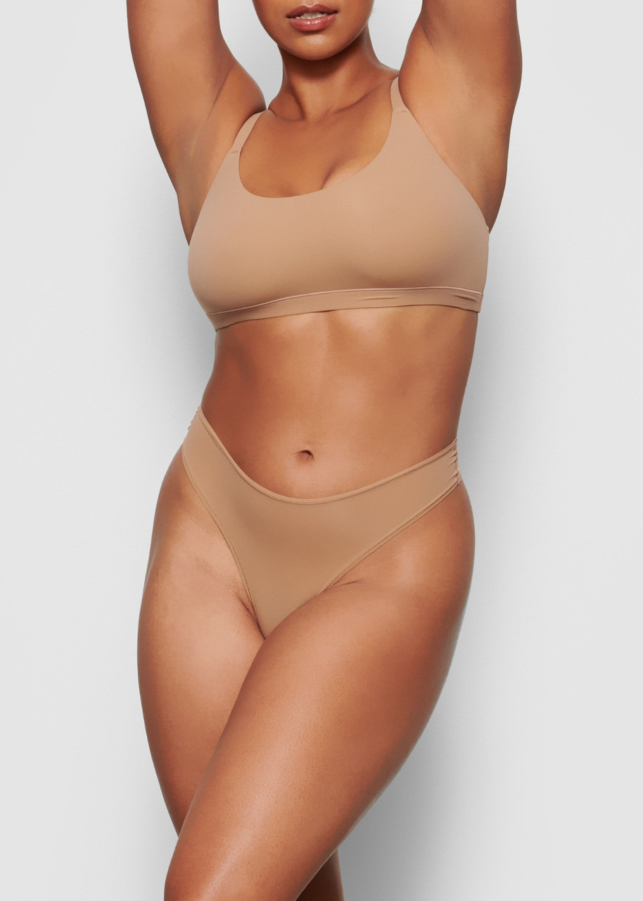 Skims Seamless Sculpt Bralette - 2