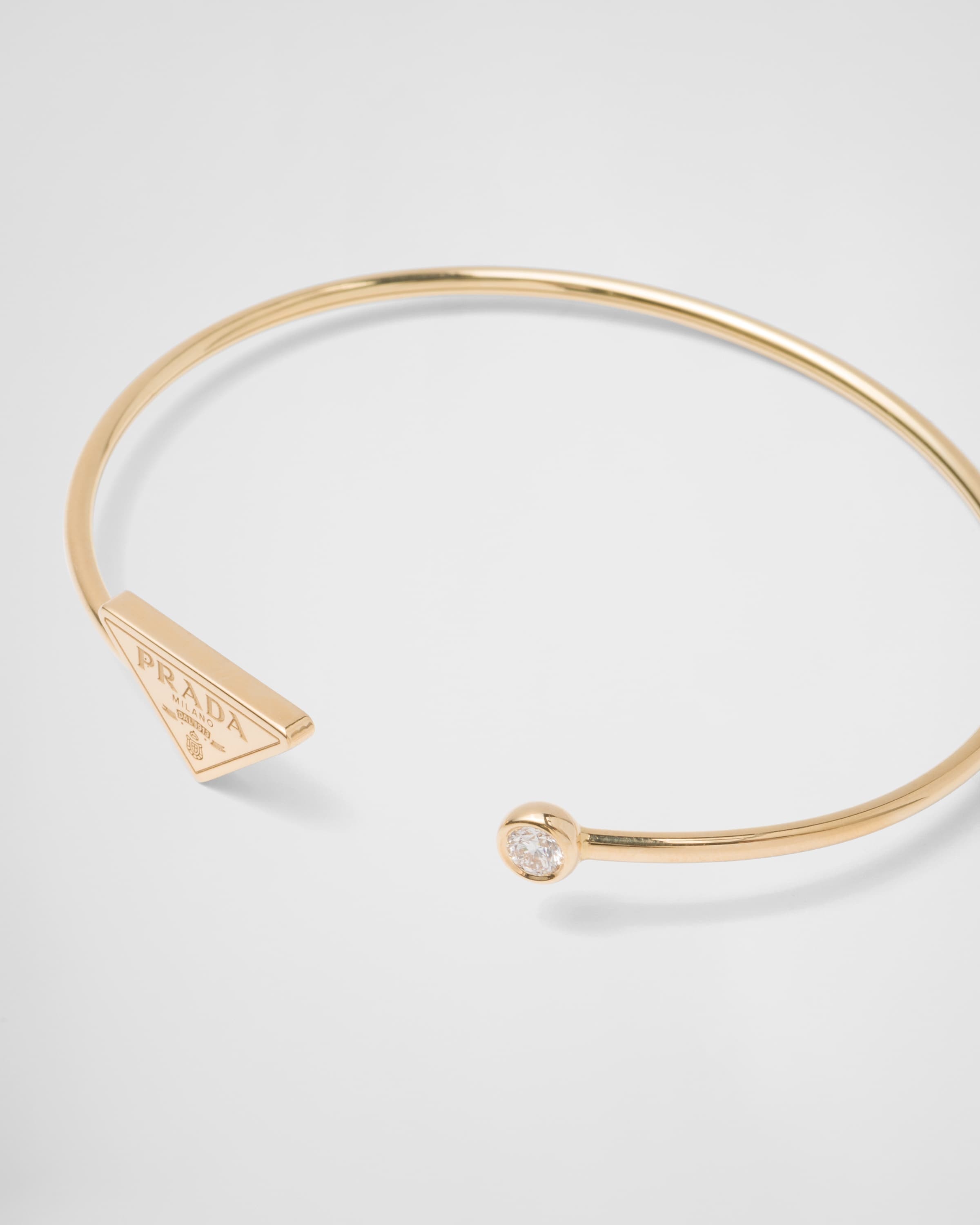 Eternal Gold bangle bracelet in yellow gold with diamond - 3