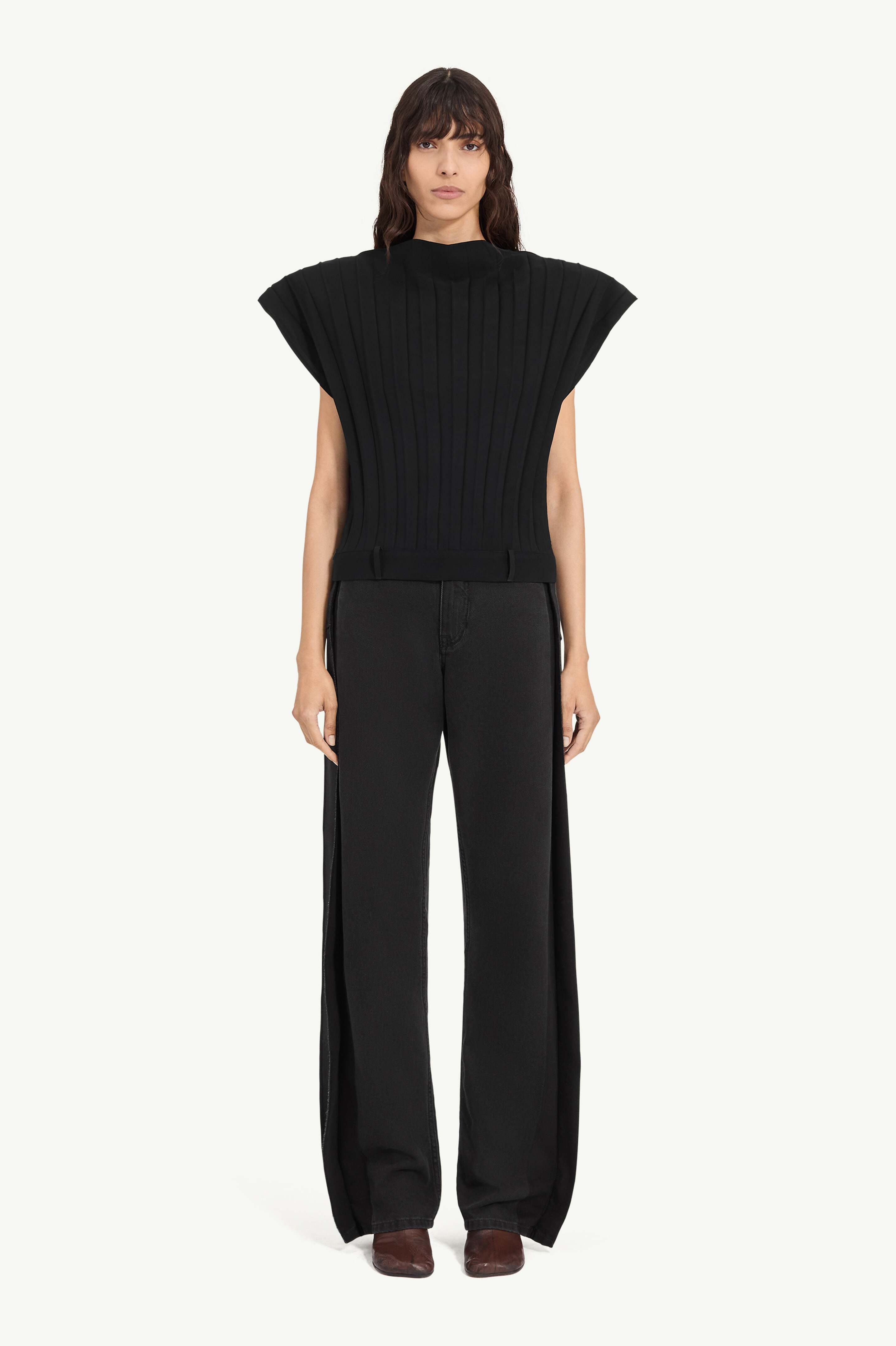 Pleated sleeveless top - 6