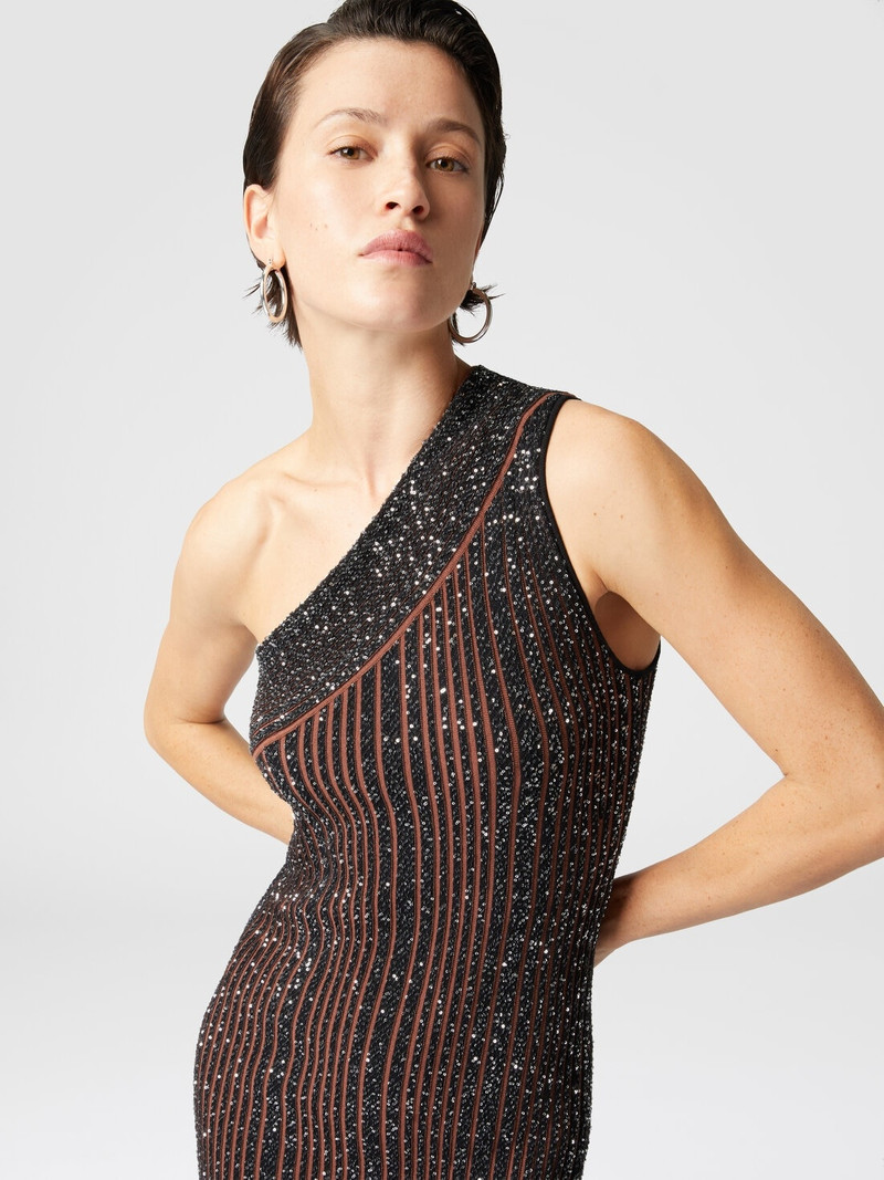 Long one-shoulder ribbed dress with sequins and slit 4