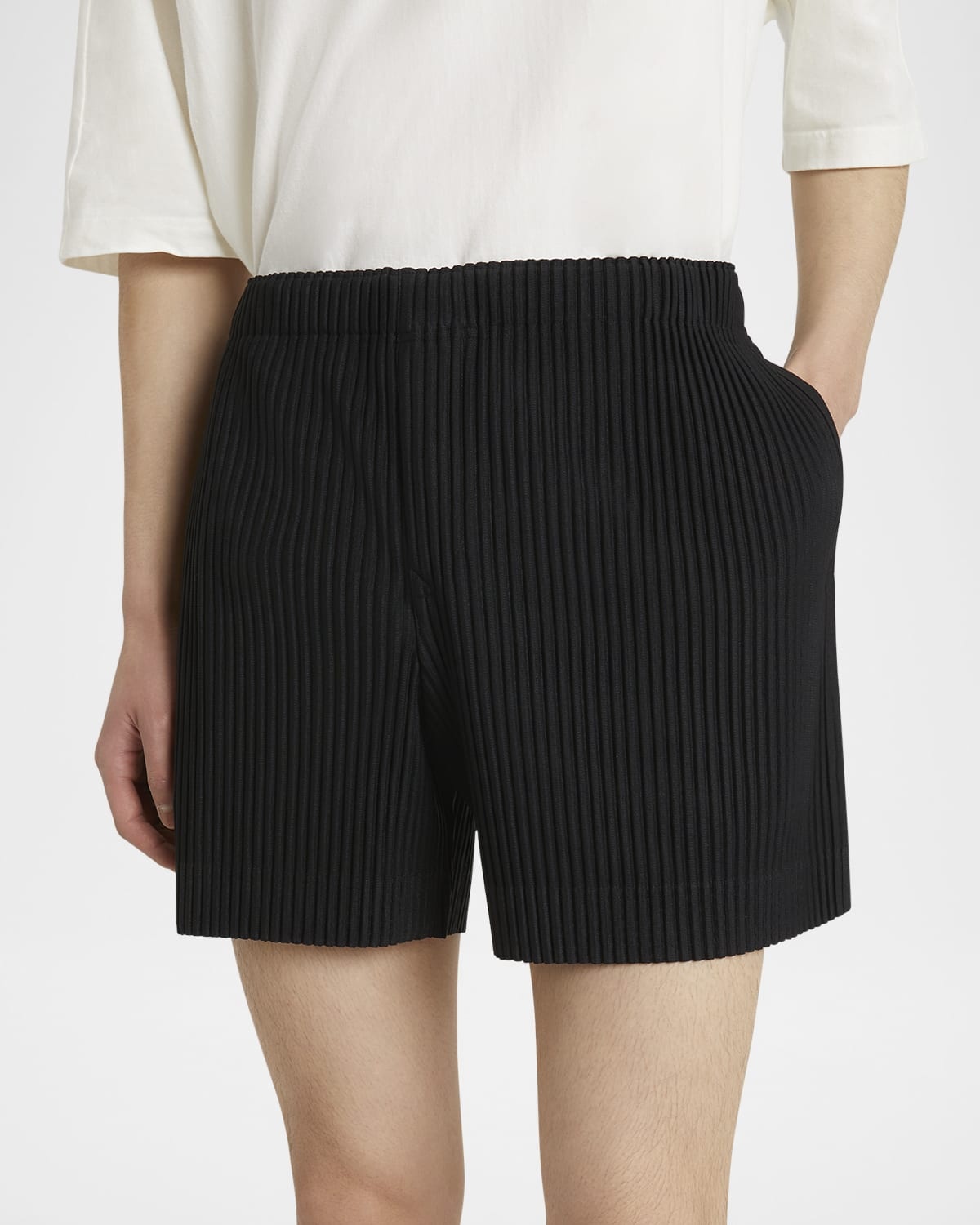 Men's Pleated Pull-On Shorts - 5